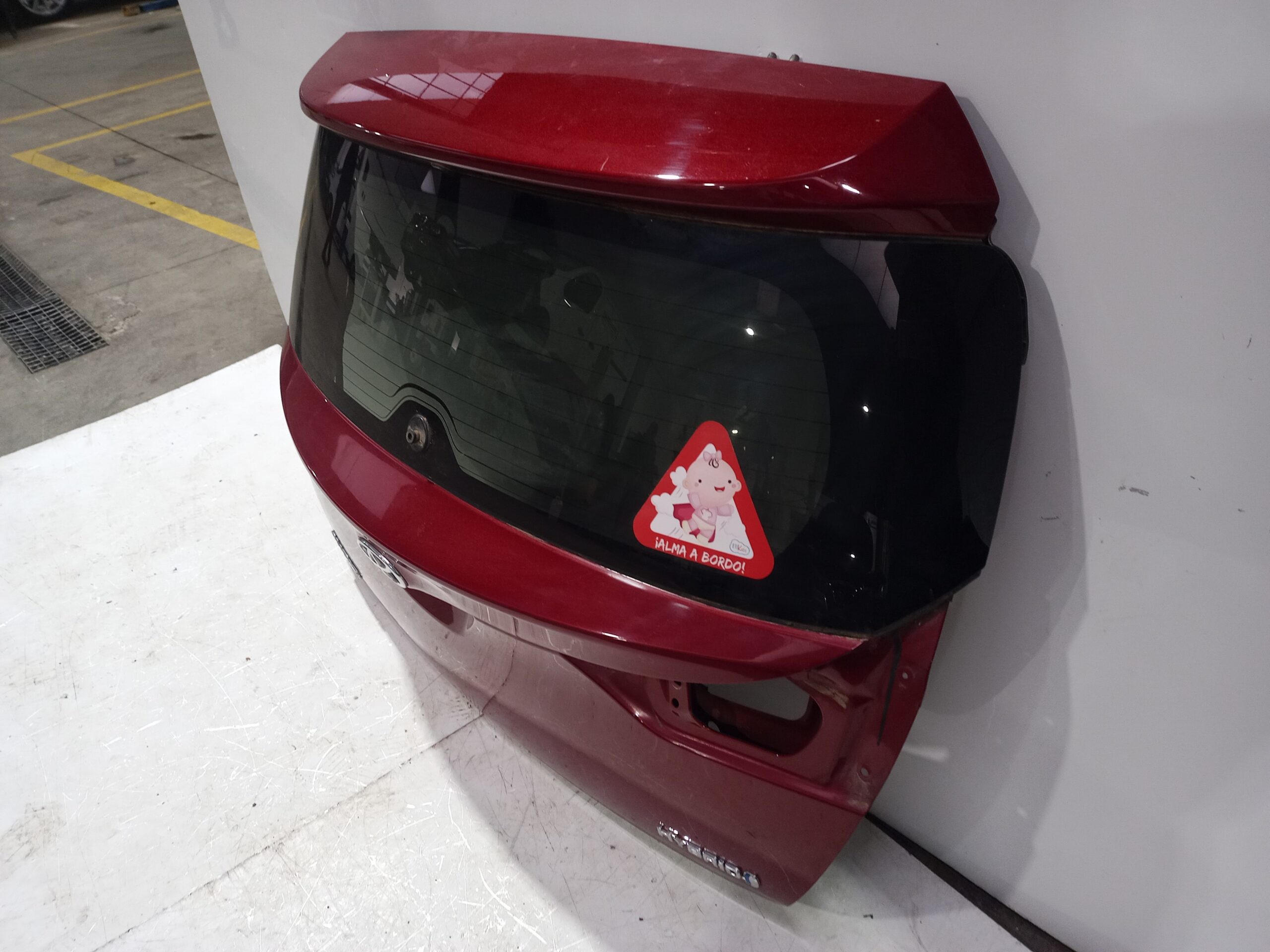 porton_trasero_6700502290_cristal_de_regalo_toyota_auris_touring_sports_e18_hybrid_feel_edition