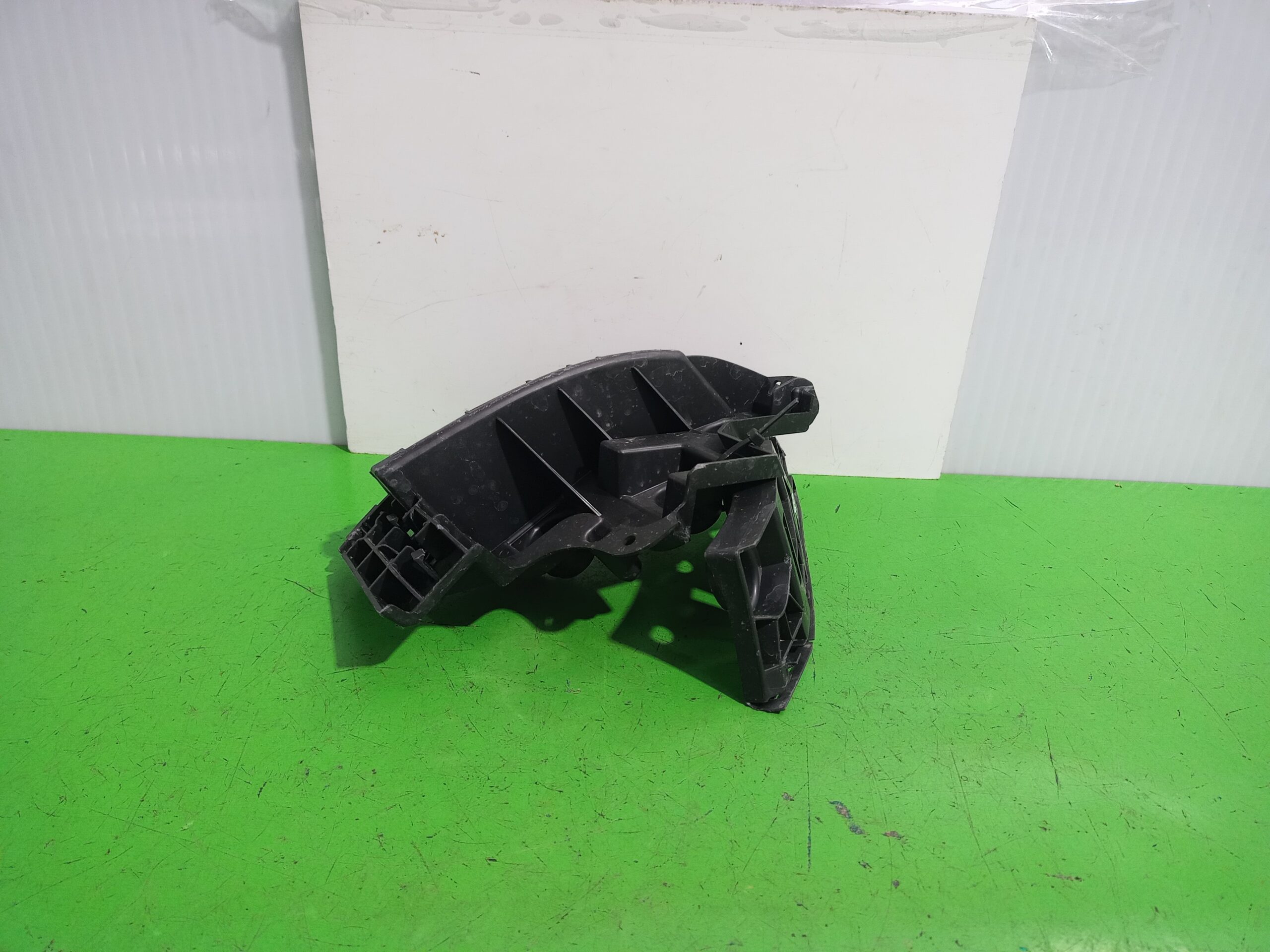 soporte_paragolpes_trasero_2gm807394m_volkswagen_t_cross_advance