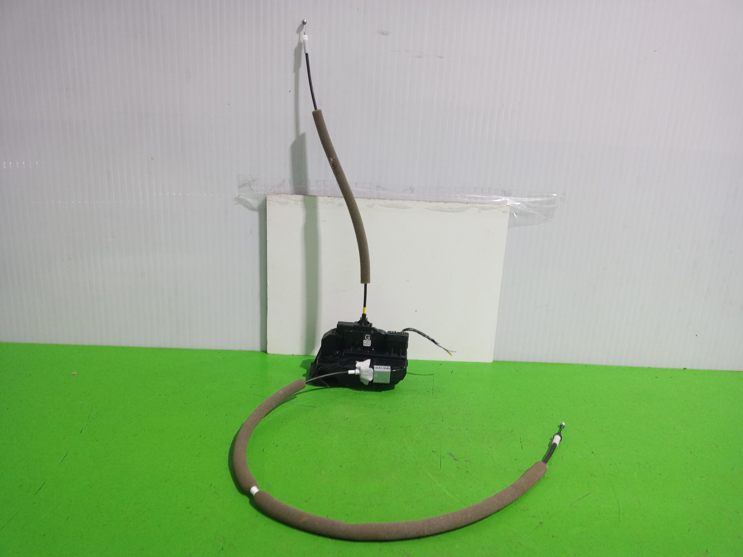 cerradura_puerta_delantera_derecha_805004ea2a_nissan_qashqai_j11_acenta