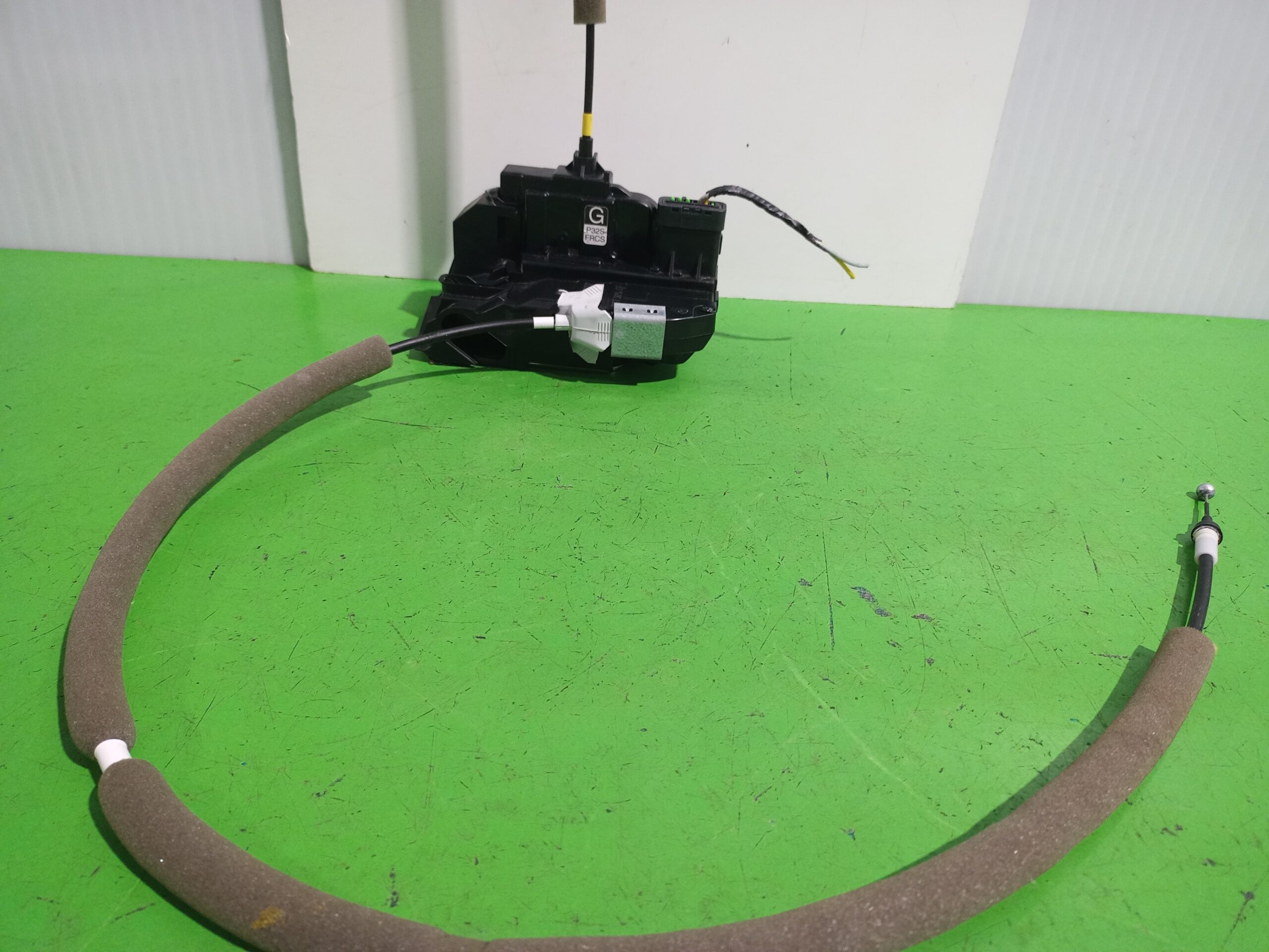 cerradura_puerta_delantera_derecha_805004ea2a_nissan_qashqai_j11_acenta