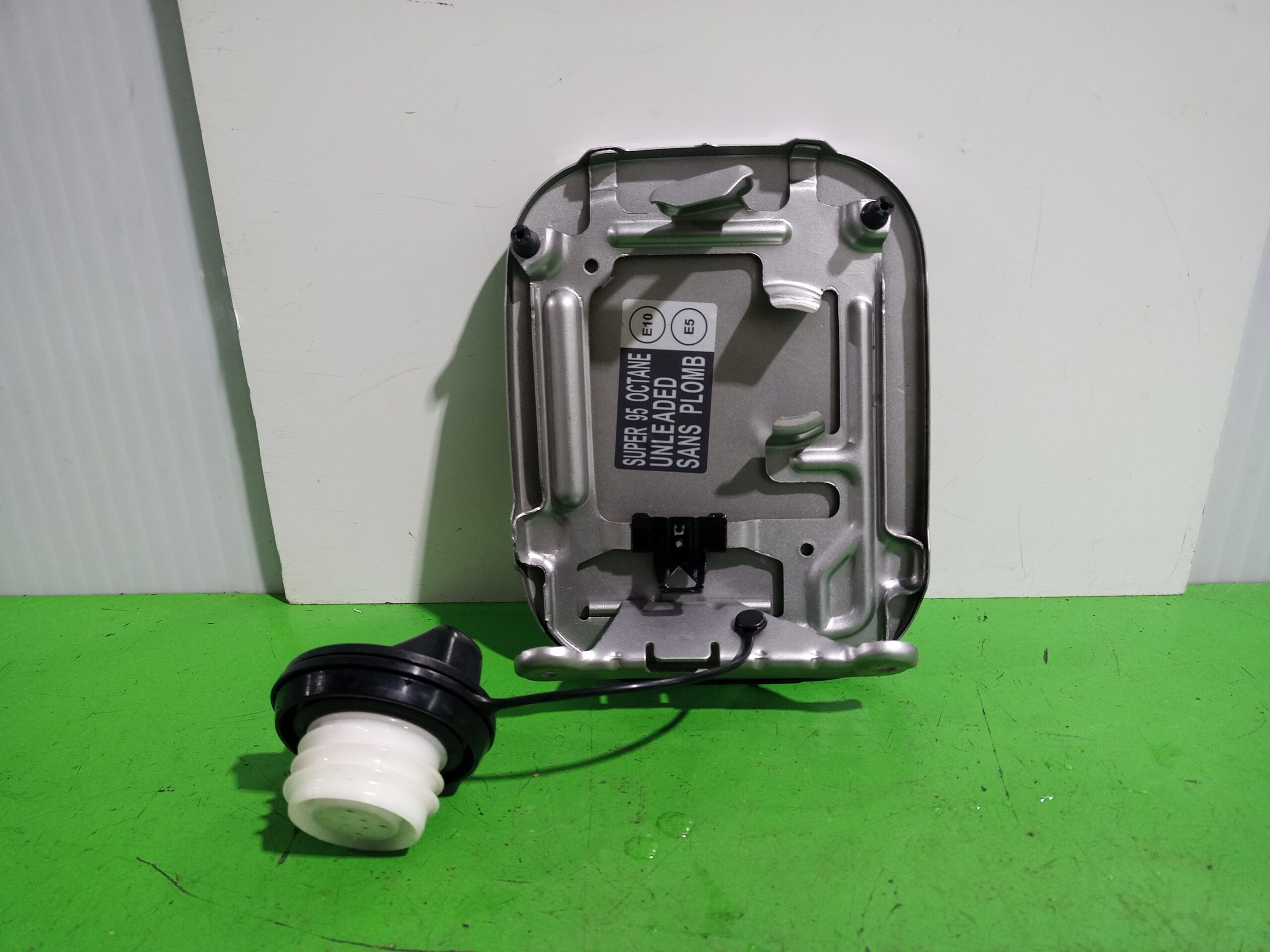 tapa_exterior_combustible_g88304eaa_nissan_qashqai_j11_acenta