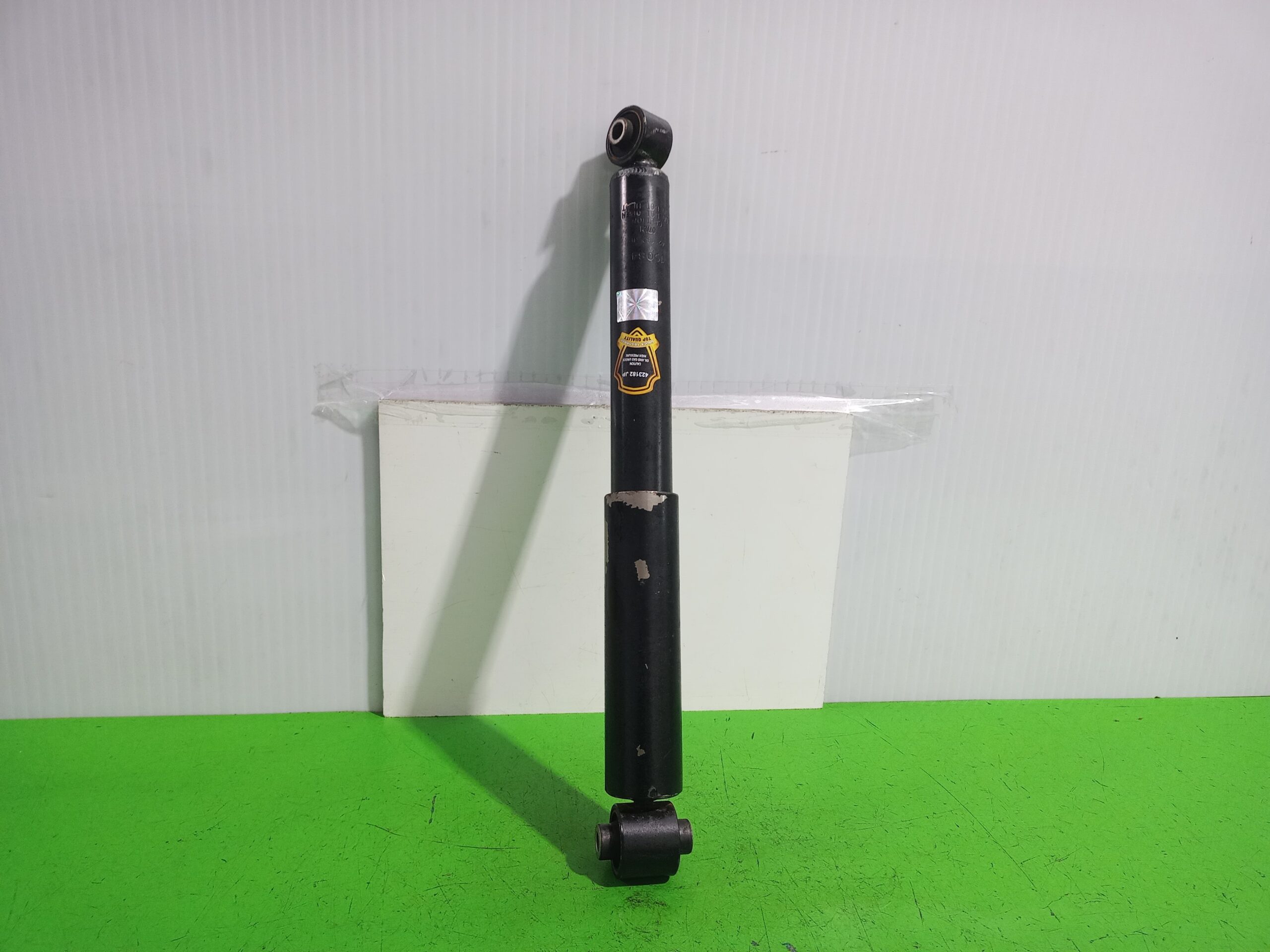 amortiguador_trasero_derecho_e6210hv02a_nissan_qashqai_j11_acenta