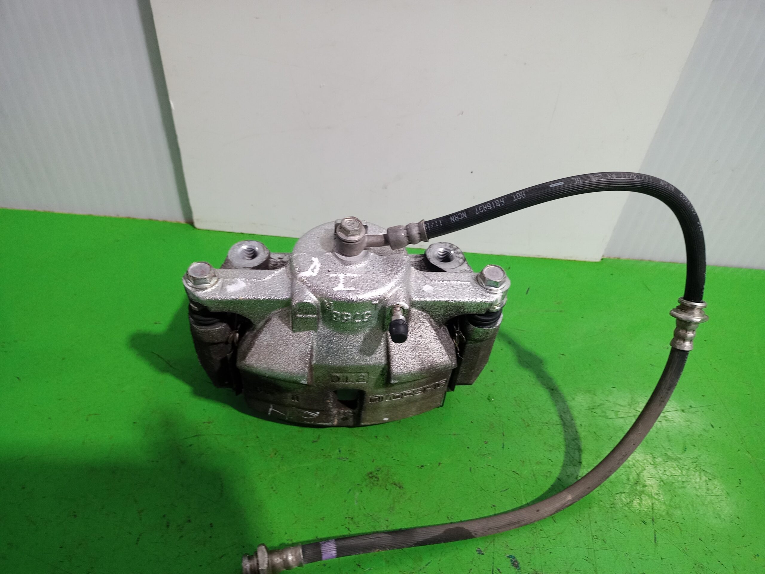 pinza_de_freno_delantera_izquierda_410114ea0a_nissan_qashqai_j11_acenta