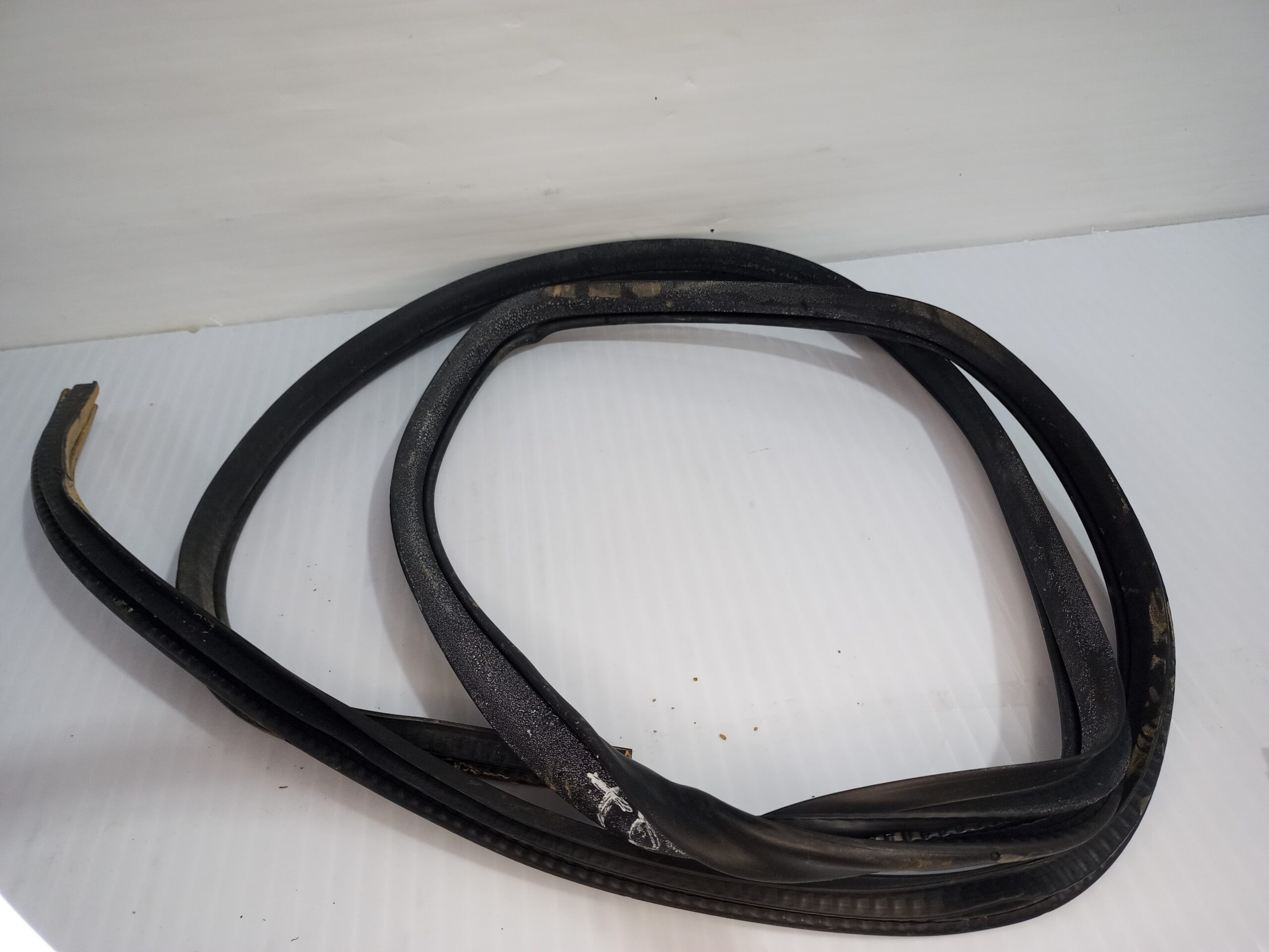 goma_contorno_82830hv00a_nissan_qashqai_j11_acenta