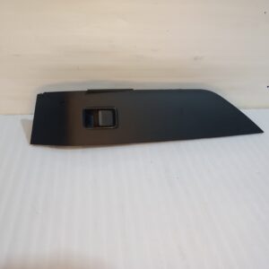 mando_elevalunas_trasero_izquierdo_t2h3235_jaguar_e_pace_x540_2_0_d150_awd