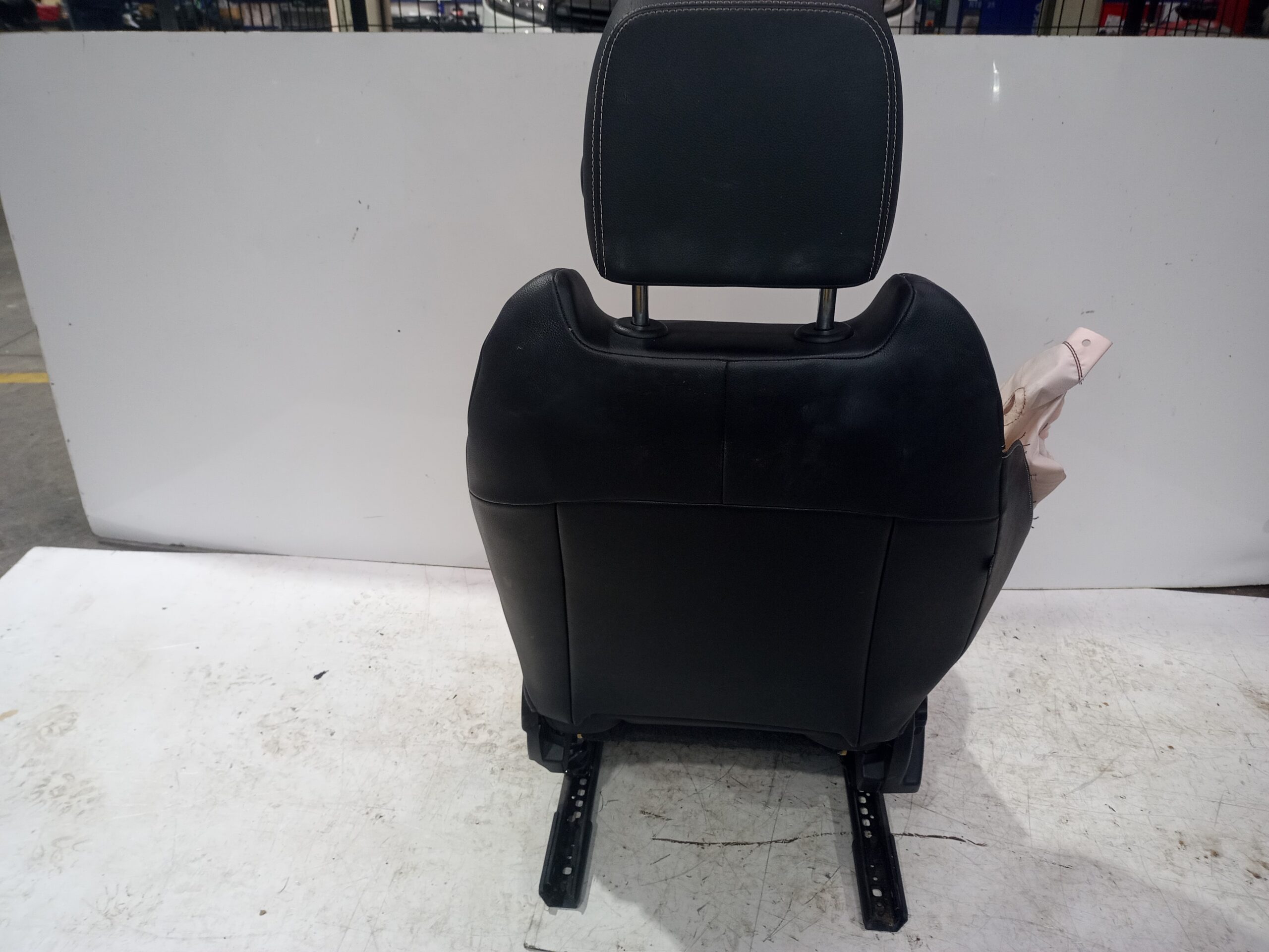 asiento_delantero_derecho_531124842_jaguar_e_pace_x540_2_0_d150_awd