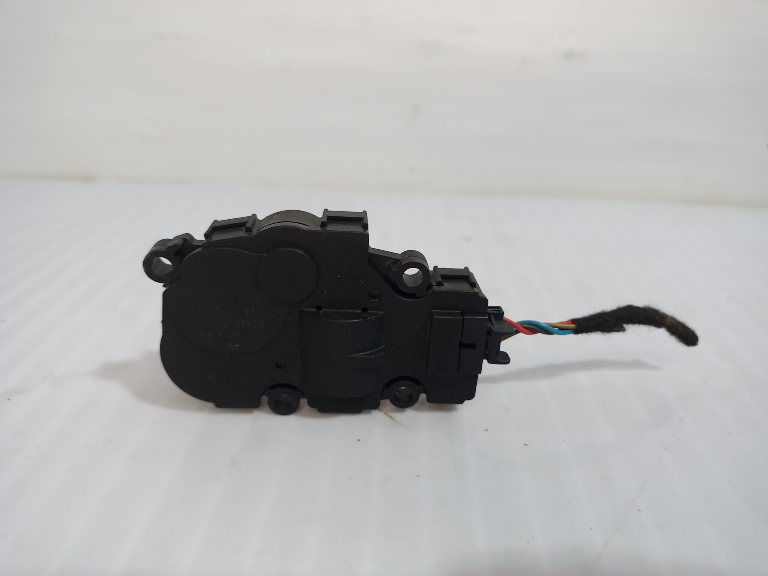 motor_apertura_trampilla_egp0031a_412650920_jaguar_e_pace_x540_2_0_d150_awd