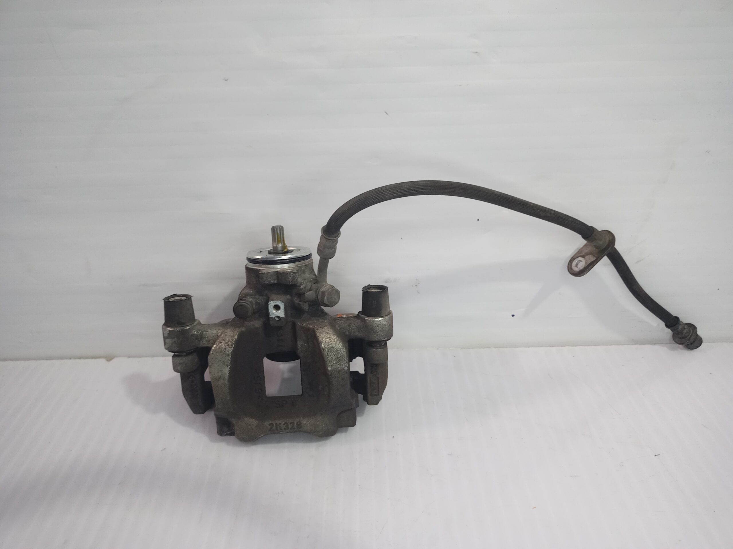 pinza_de_freno_trasera_izquierda_t2h7436_jaguar_e_pace_x540_2_0_d150_awd