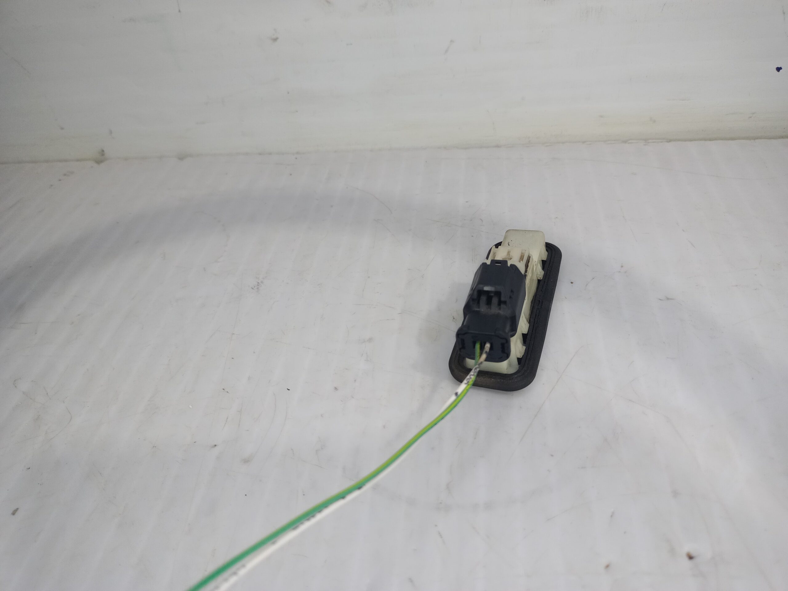 maneta_exterior_porton_9676028380_peugeot_3008_style