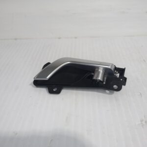 maneta_interior_delantera_izquierda_82610at010sa1_kia_niro_sg2_hybrid_concept