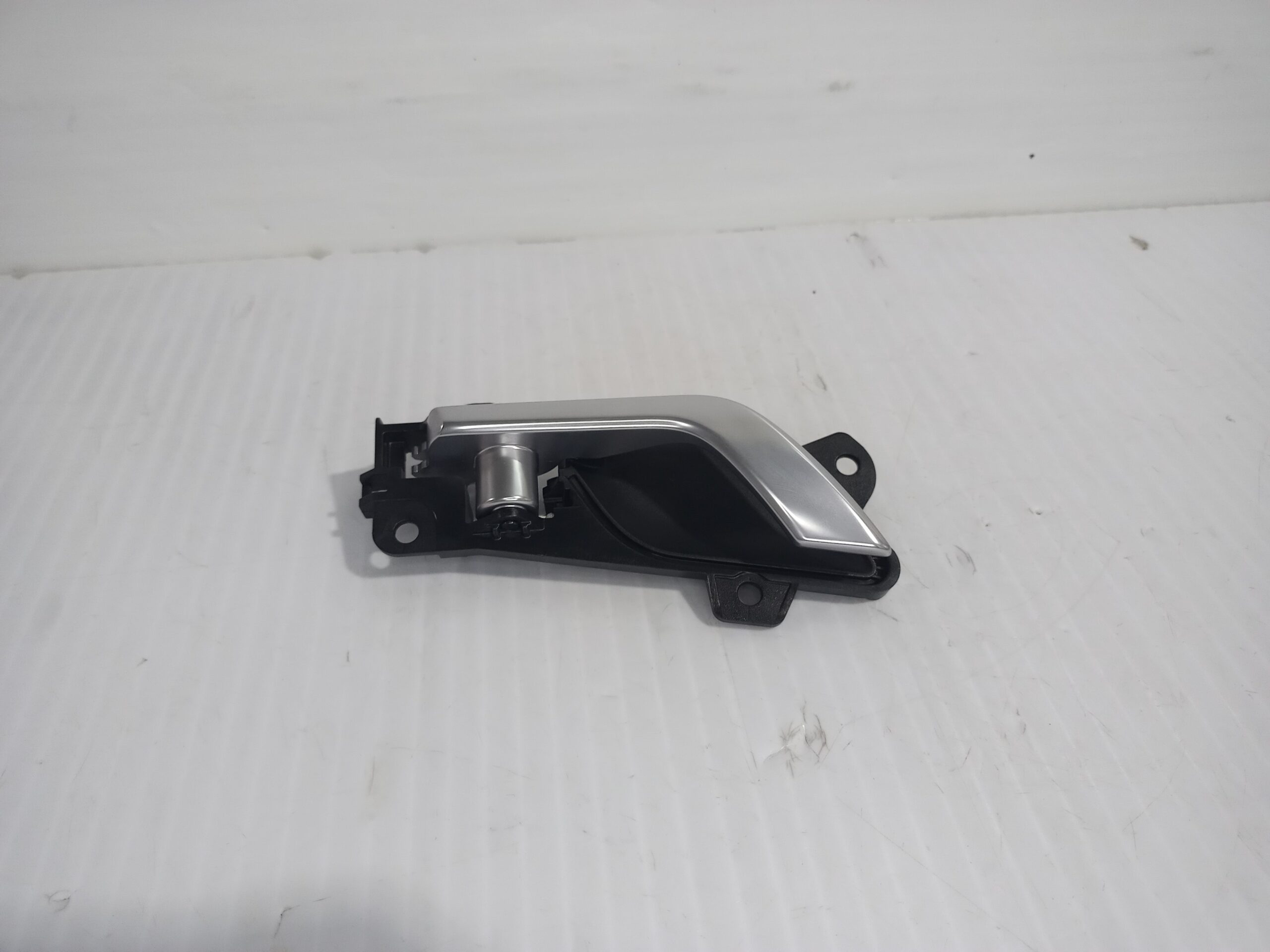 maneta_interior_delantera_derecha_82620at010sa1_kia_niro_sg2_hybrid_concept