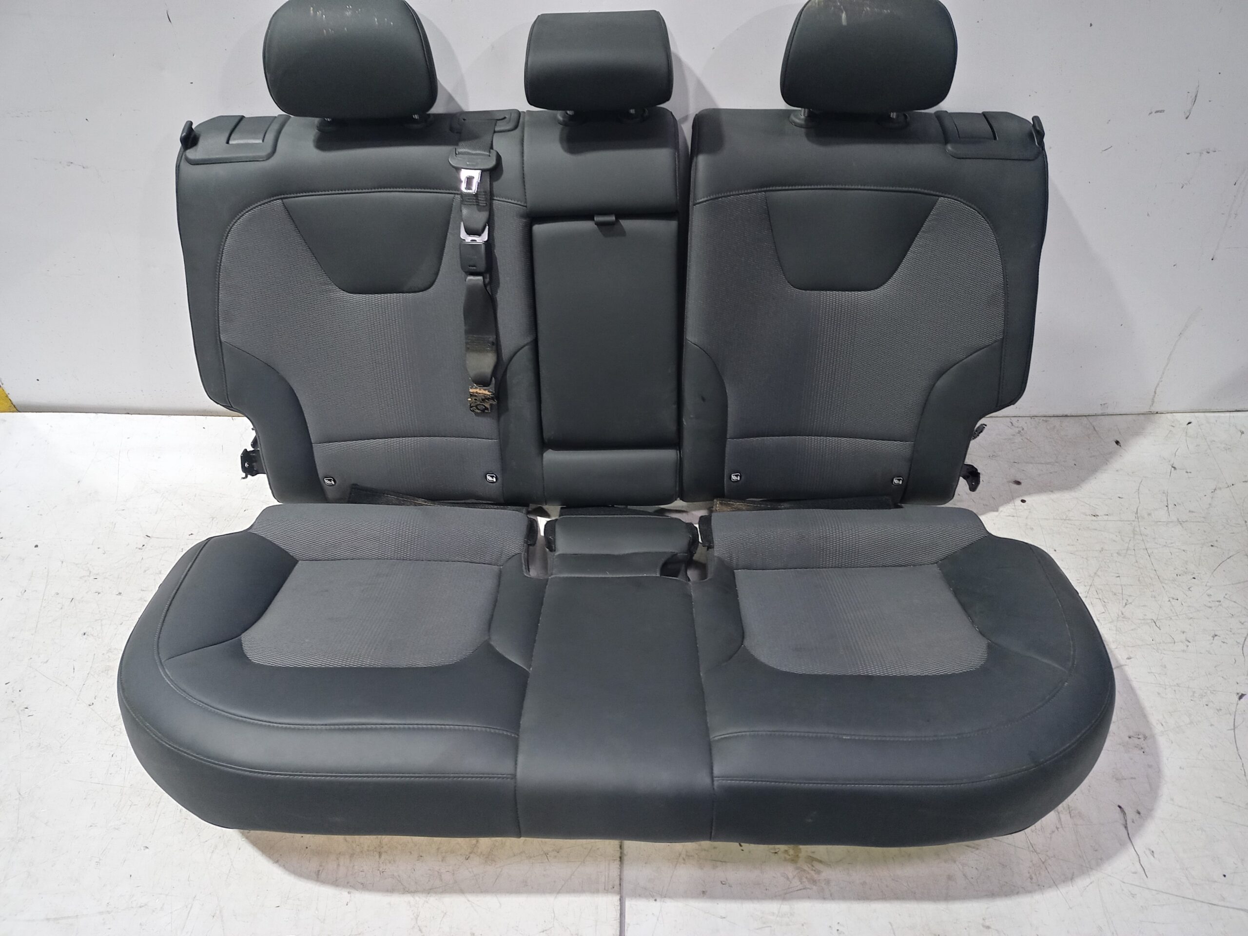 asiento_trasero_89100at620awz_kia_niro_sg2_hybrid_concept
