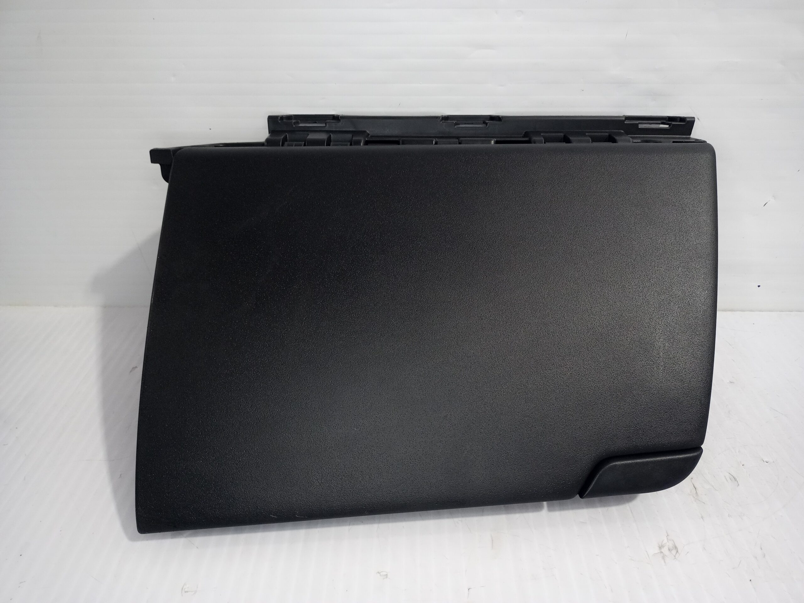 guantera_84541at000_kia_niro_sg2_hybrid_concept