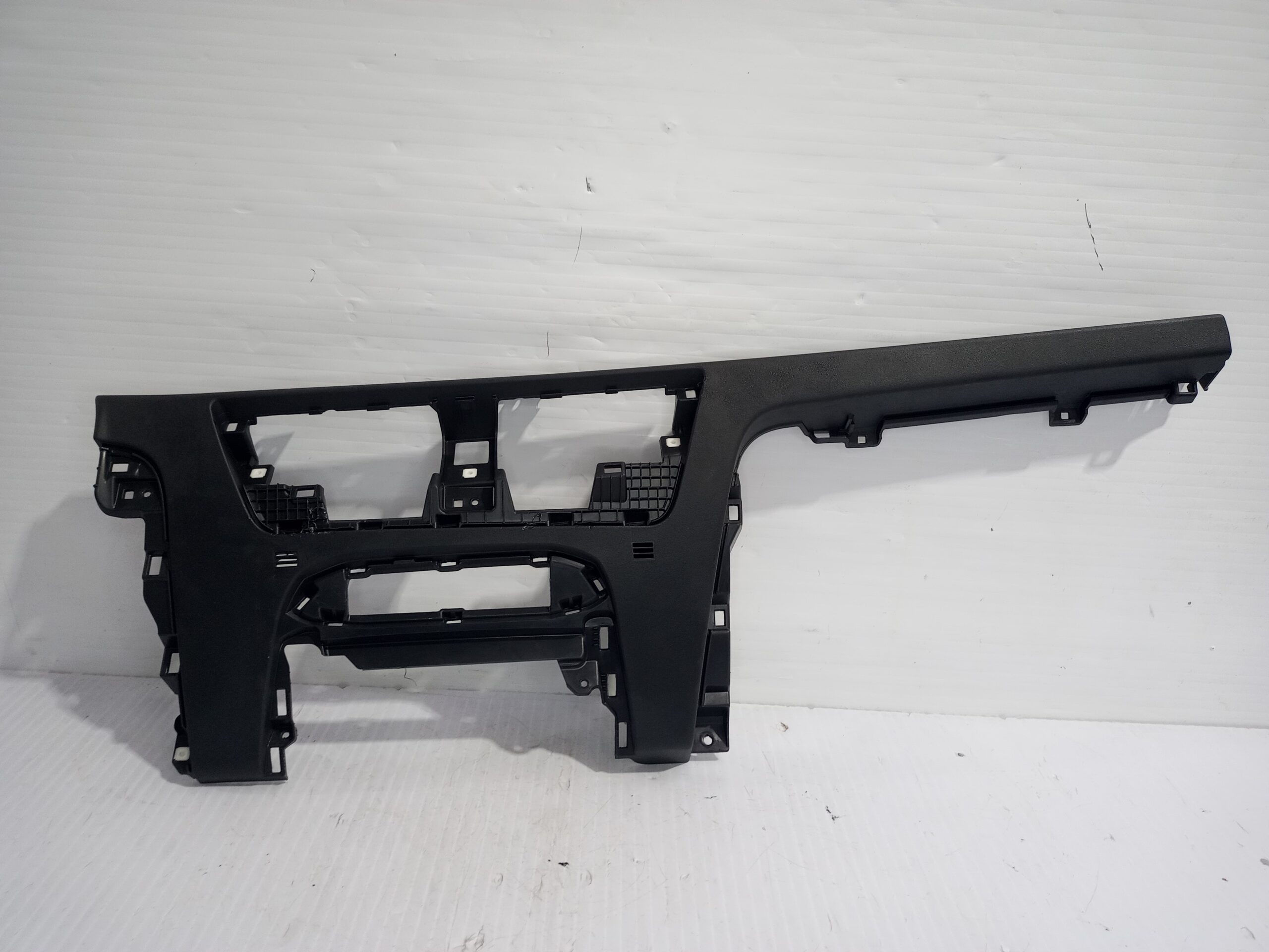 moldura_84733at000_kia_niro_sg2_hybrid_concept