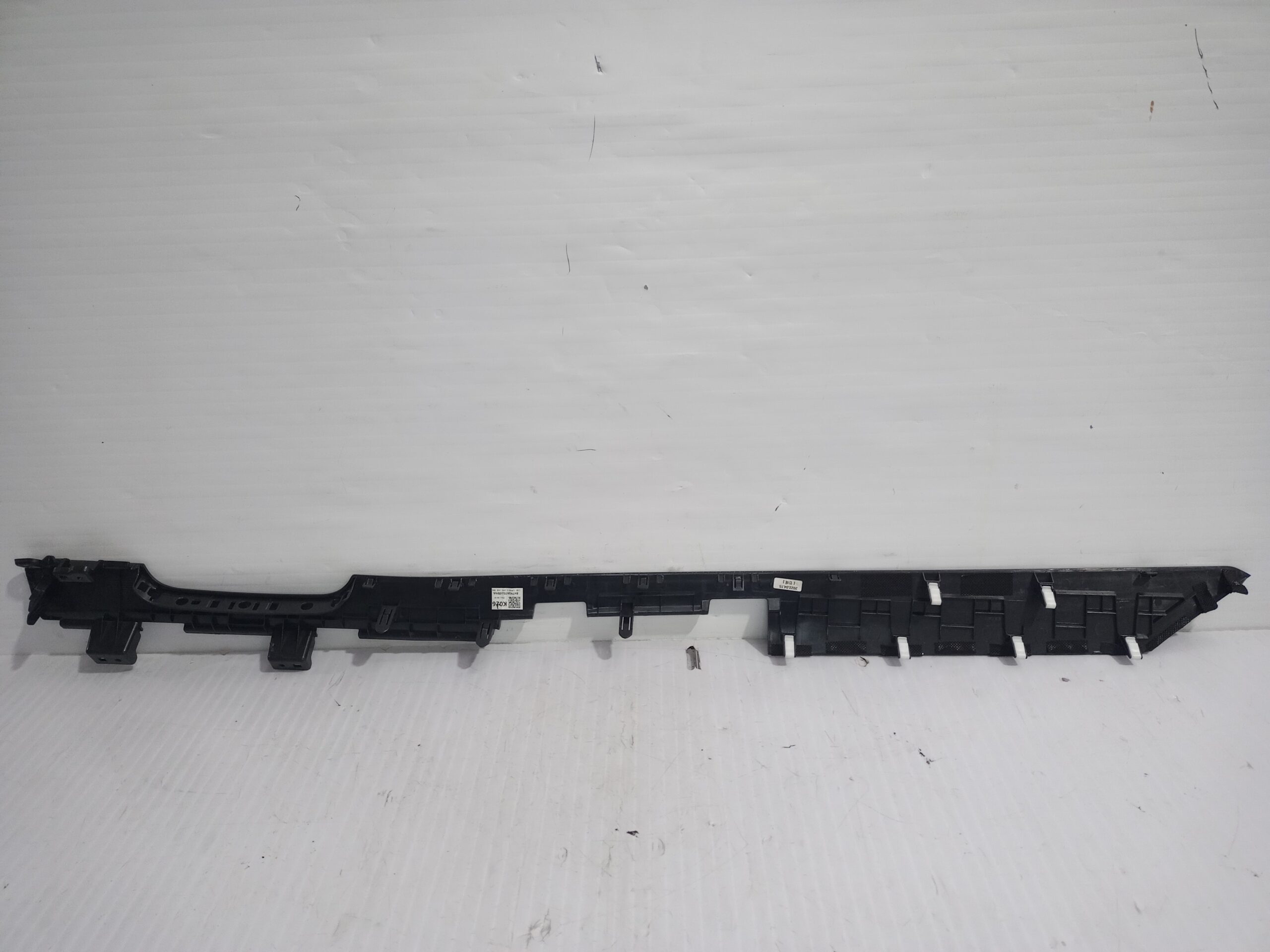 moldura_84790at020bn6_kia_niro_sg2_hybrid_concept