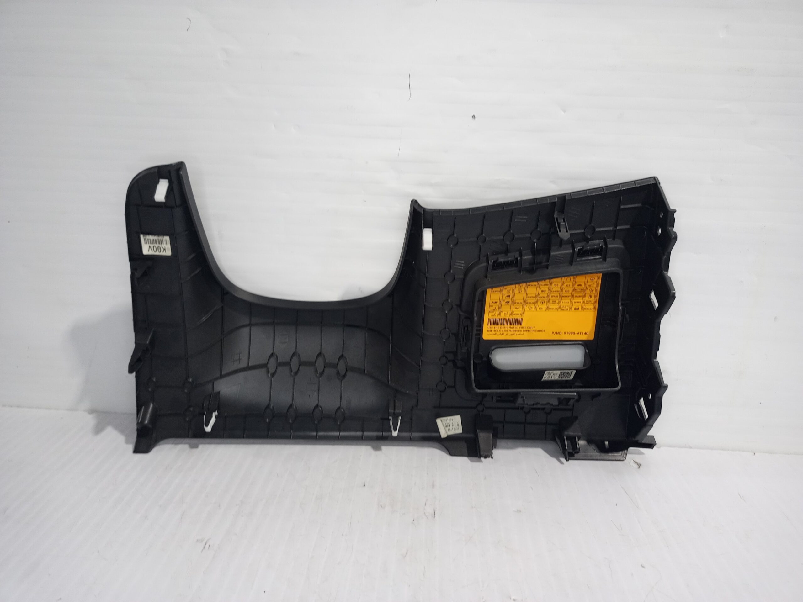 moldura_84751at000_kia_niro_sg2_hybrid_concept