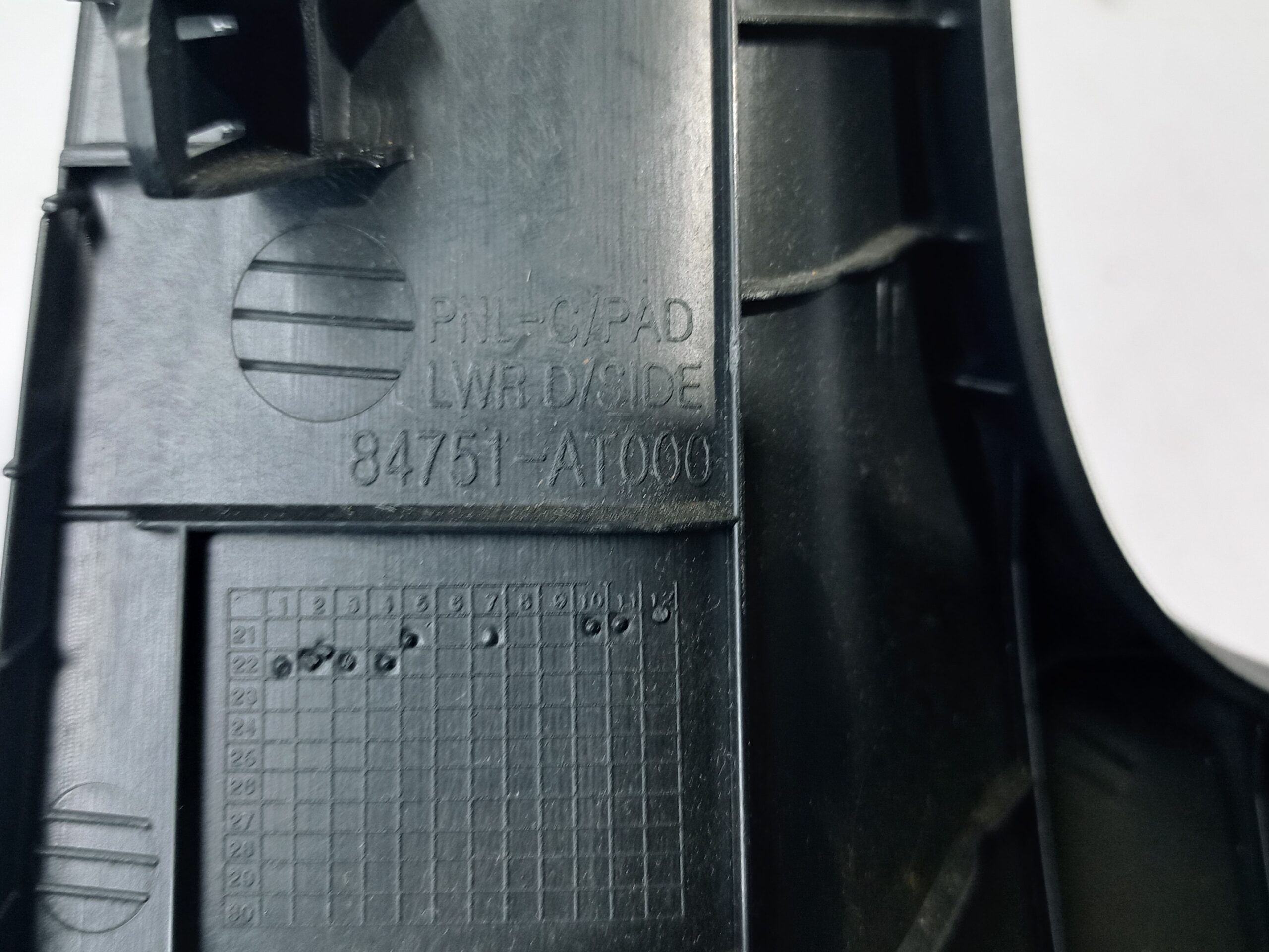 moldura_84751at000_kia_niro_sg2_hybrid_concept