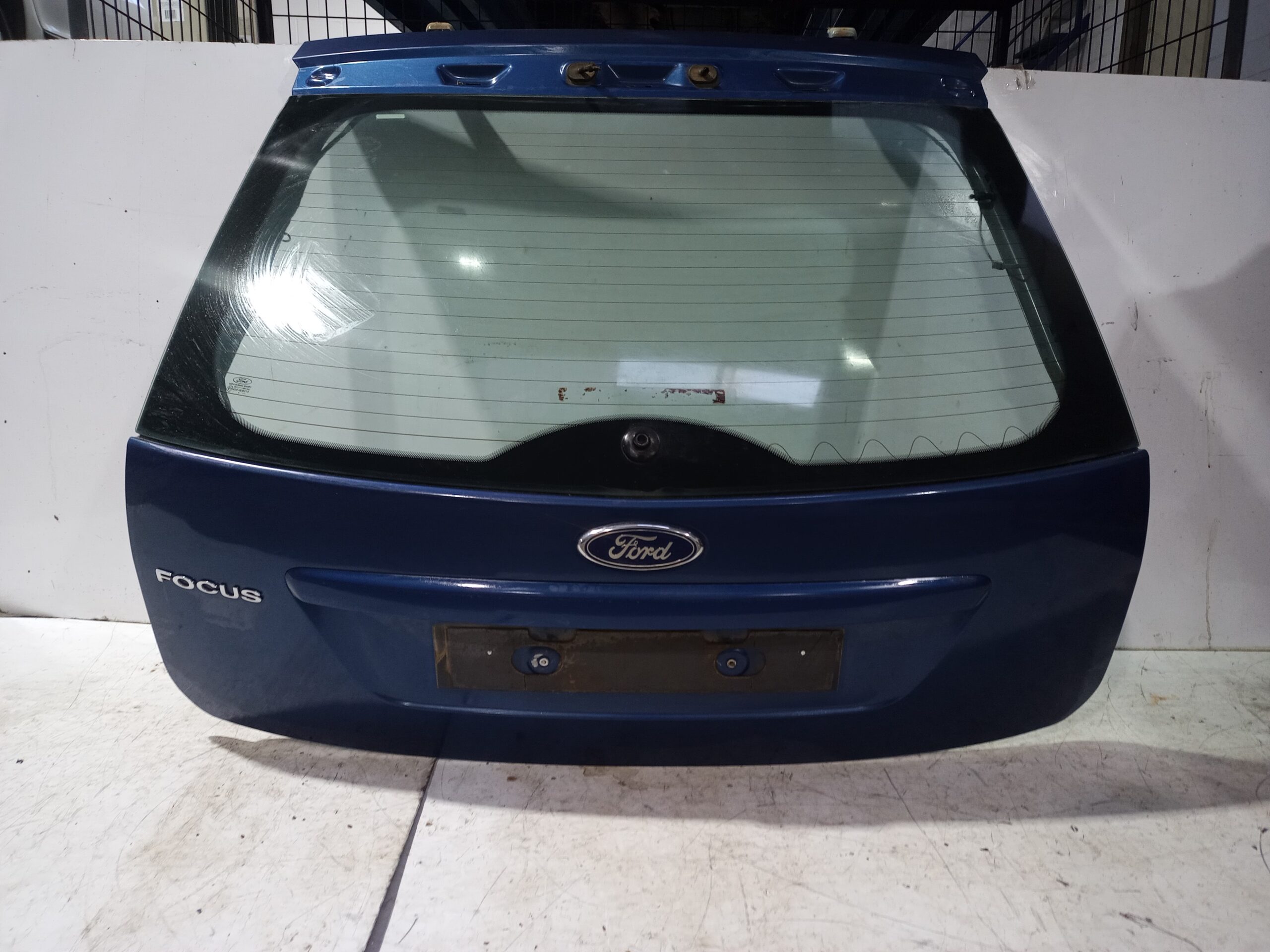 porton_trasero_1487316_cristal_de_regalo_ford_focus_berlina_cap_trend