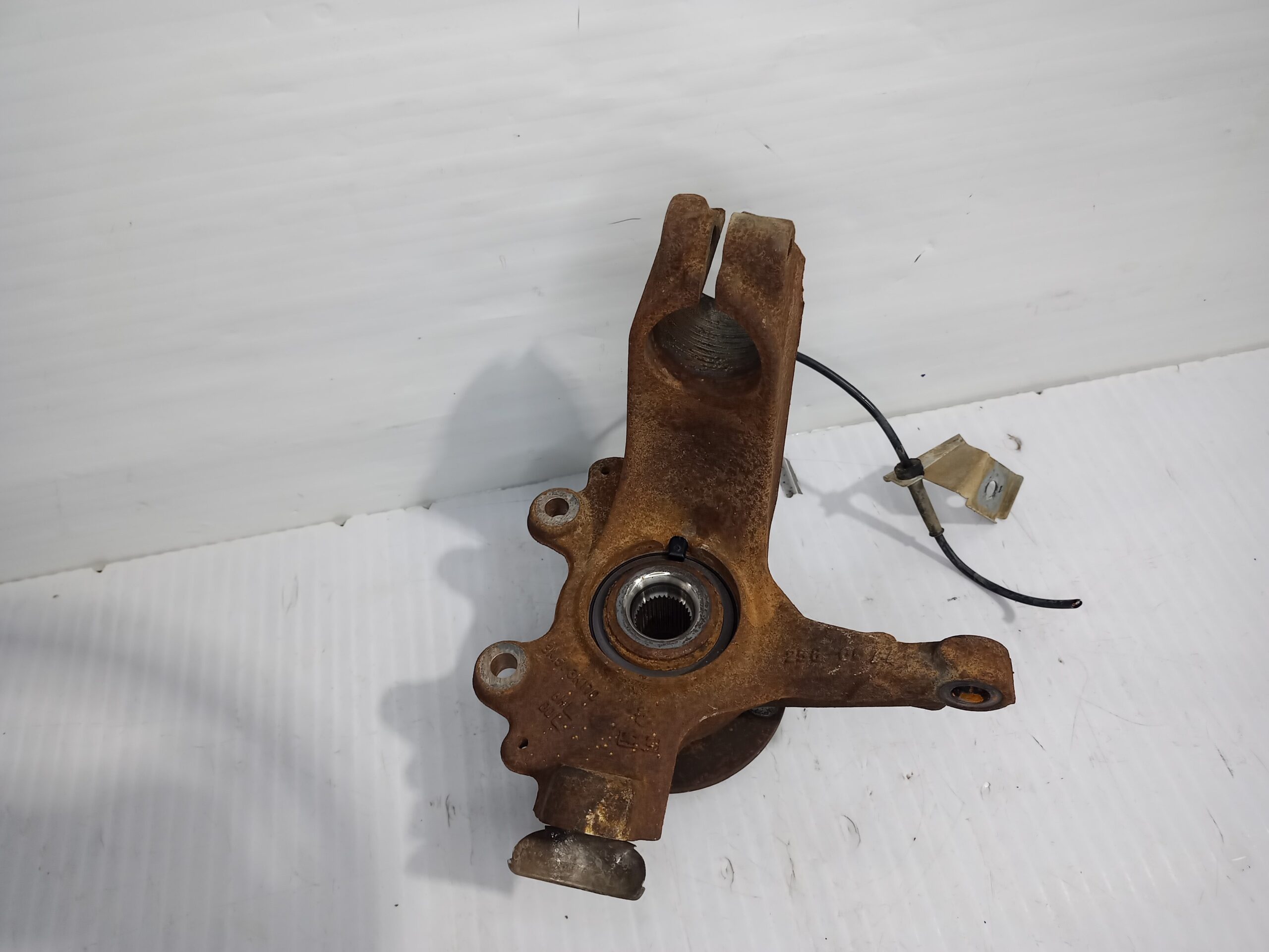 mangueta_delantera_izquierda_1420863_ford_focus_berlina_cap_trend