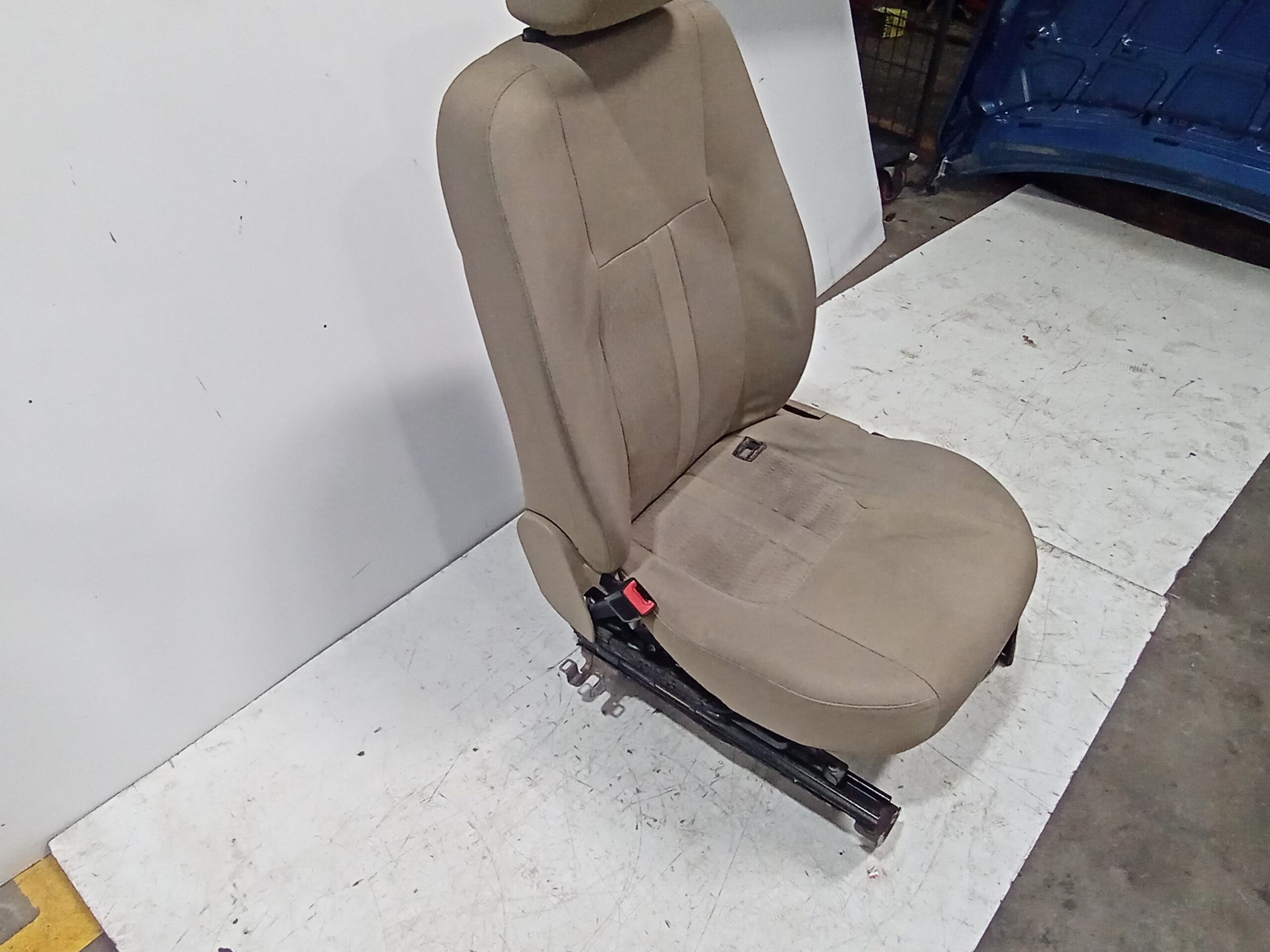 asiento_delantero_izquierdo_lr013215_land_rover_discovery_4_tdv6_hse