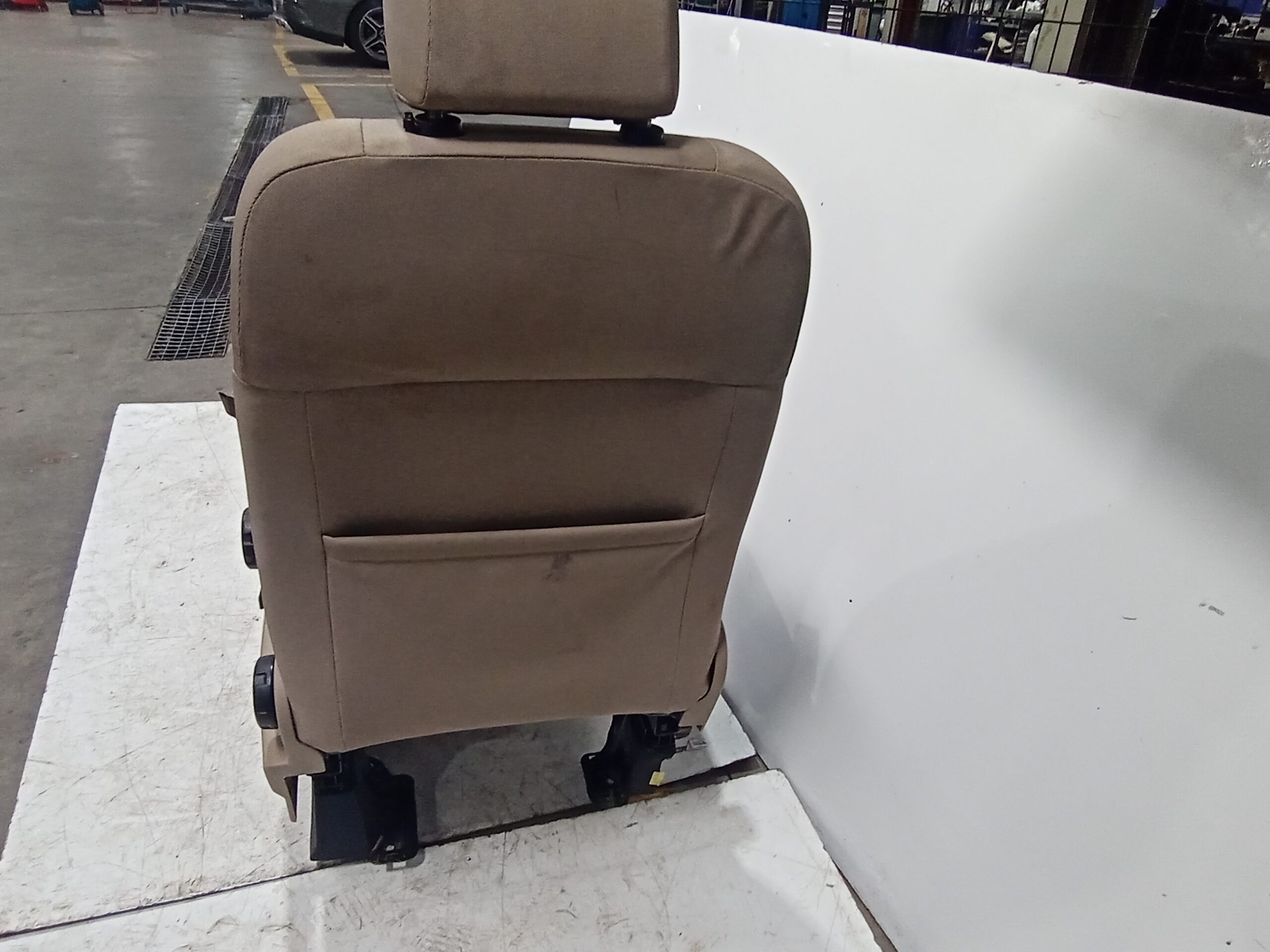 asiento_delantero_izquierdo_lr013215_land_rover_discovery_4_tdv6_hse