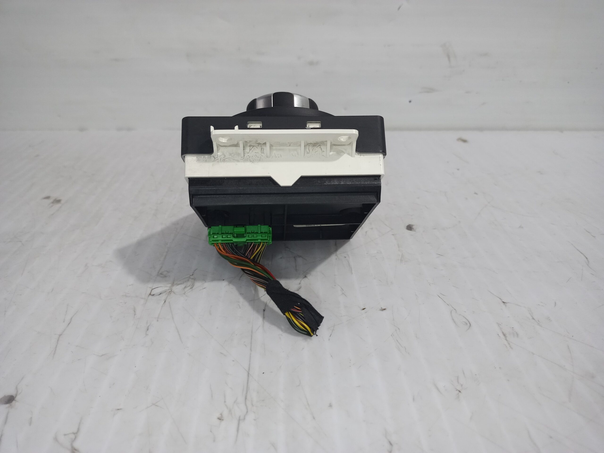 mando_multifuncion_ah2214b596ab_land_rover_discovery_4_tdv6_hse