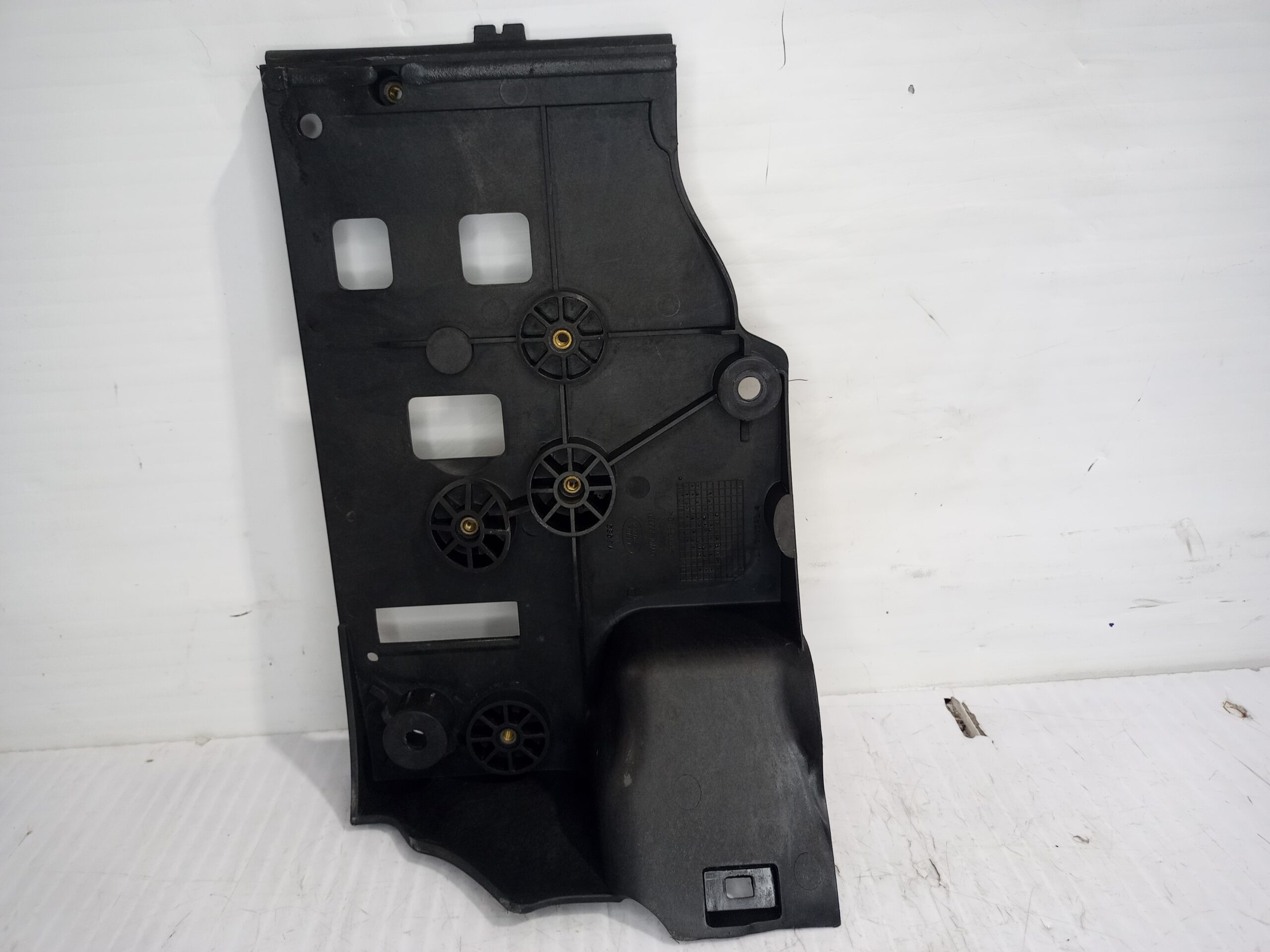 soporte_bateria_dwm500021_land_rover_discovery_4_tdv6_hse