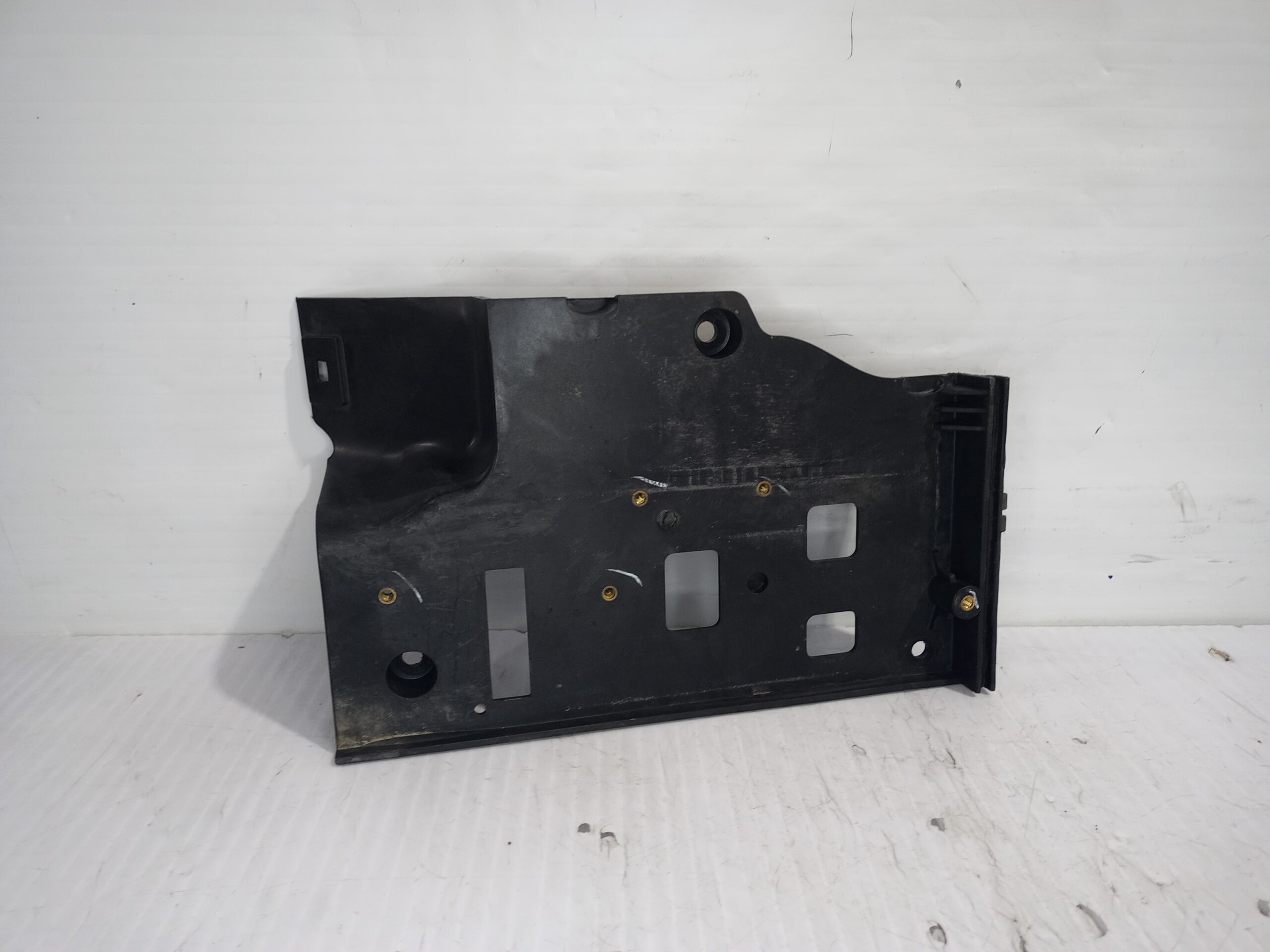 soporte_bateria_dwm500021_land_rover_discovery_4_tdv6_hse