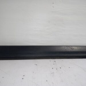 moldura_derecha_dgp000124pcl_land_rover_discovery_4_tdv6_hse