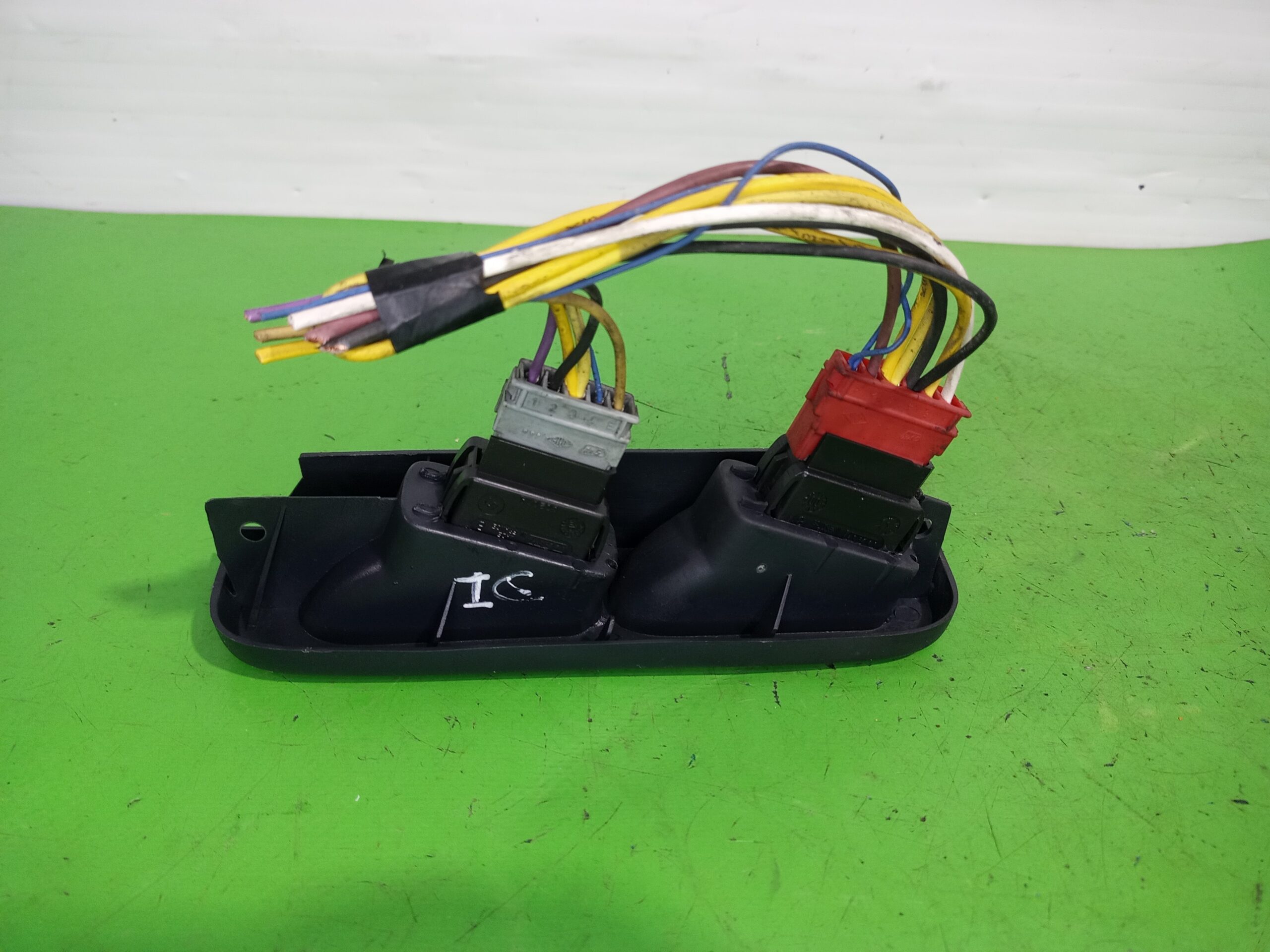 mando_elevalunas_delantero_izquierdo_3117414_renault_clio_ii_fase_i_b_cbo_1_2