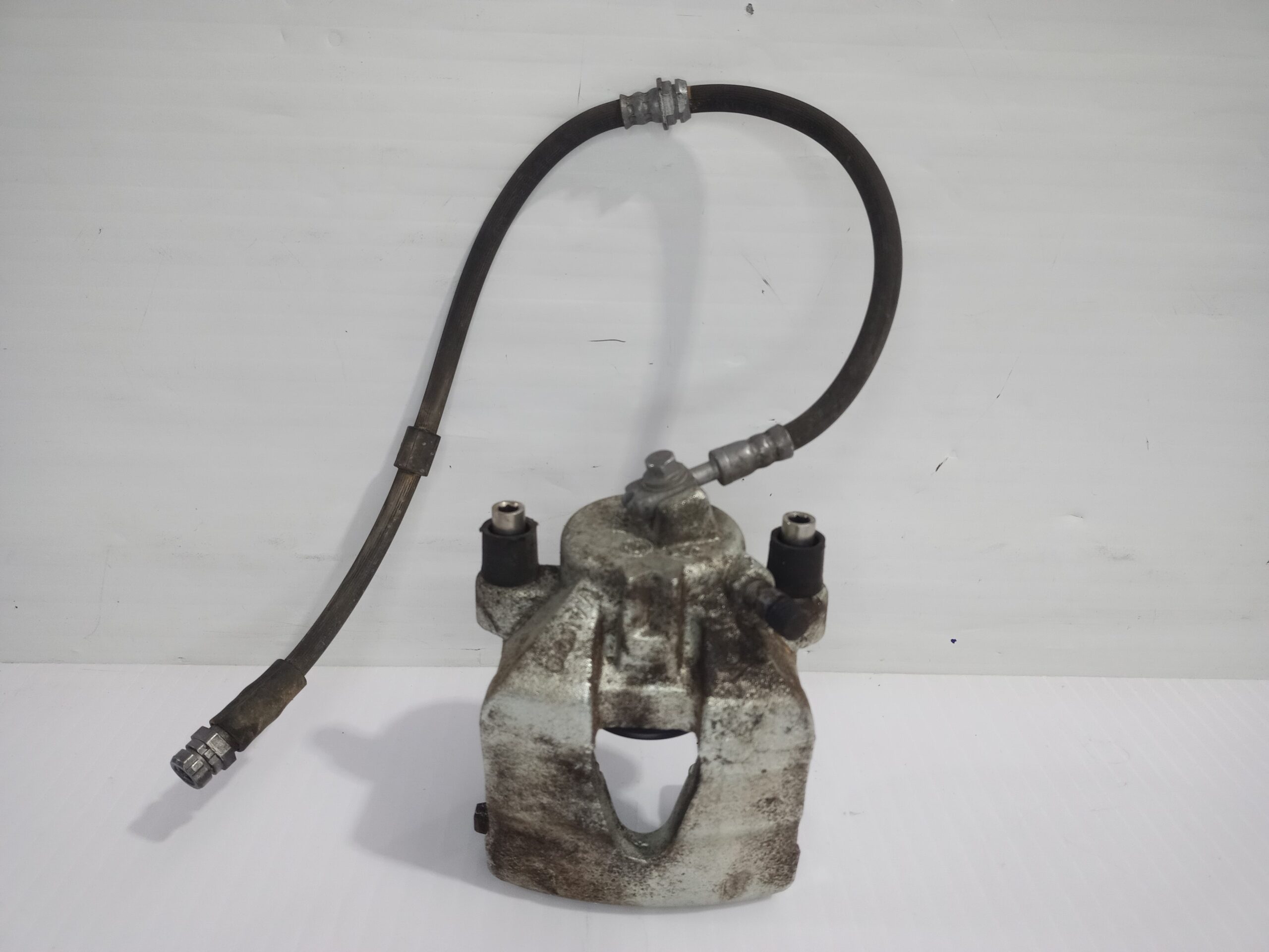 pinza_de_freno_delantera_izquierda_2q0615123a_seat_arona_xperience_plus