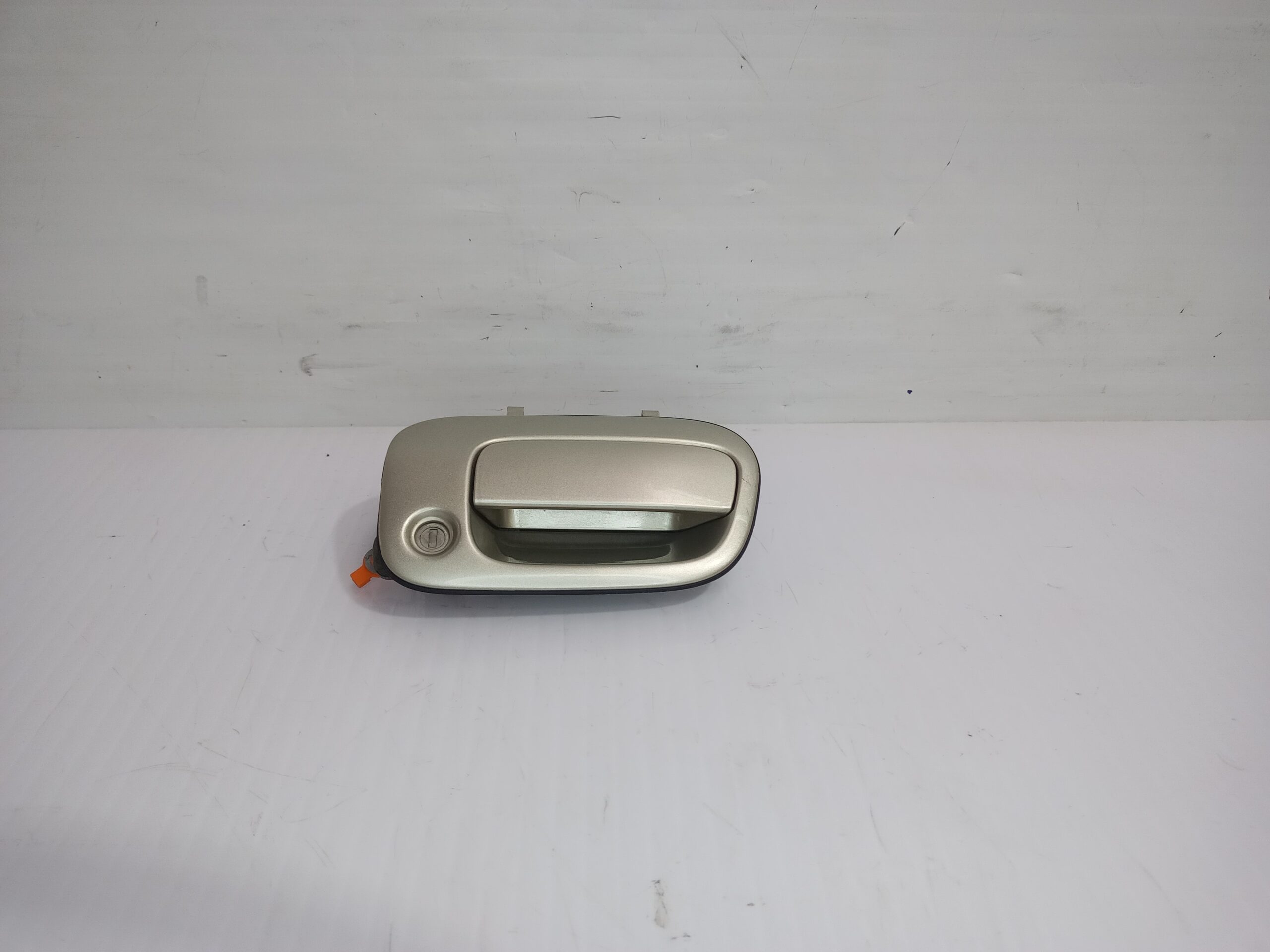 maneta_exterior_porton_6909042050_toyota_rav_4_a2_2_0_luna_4x4_2003