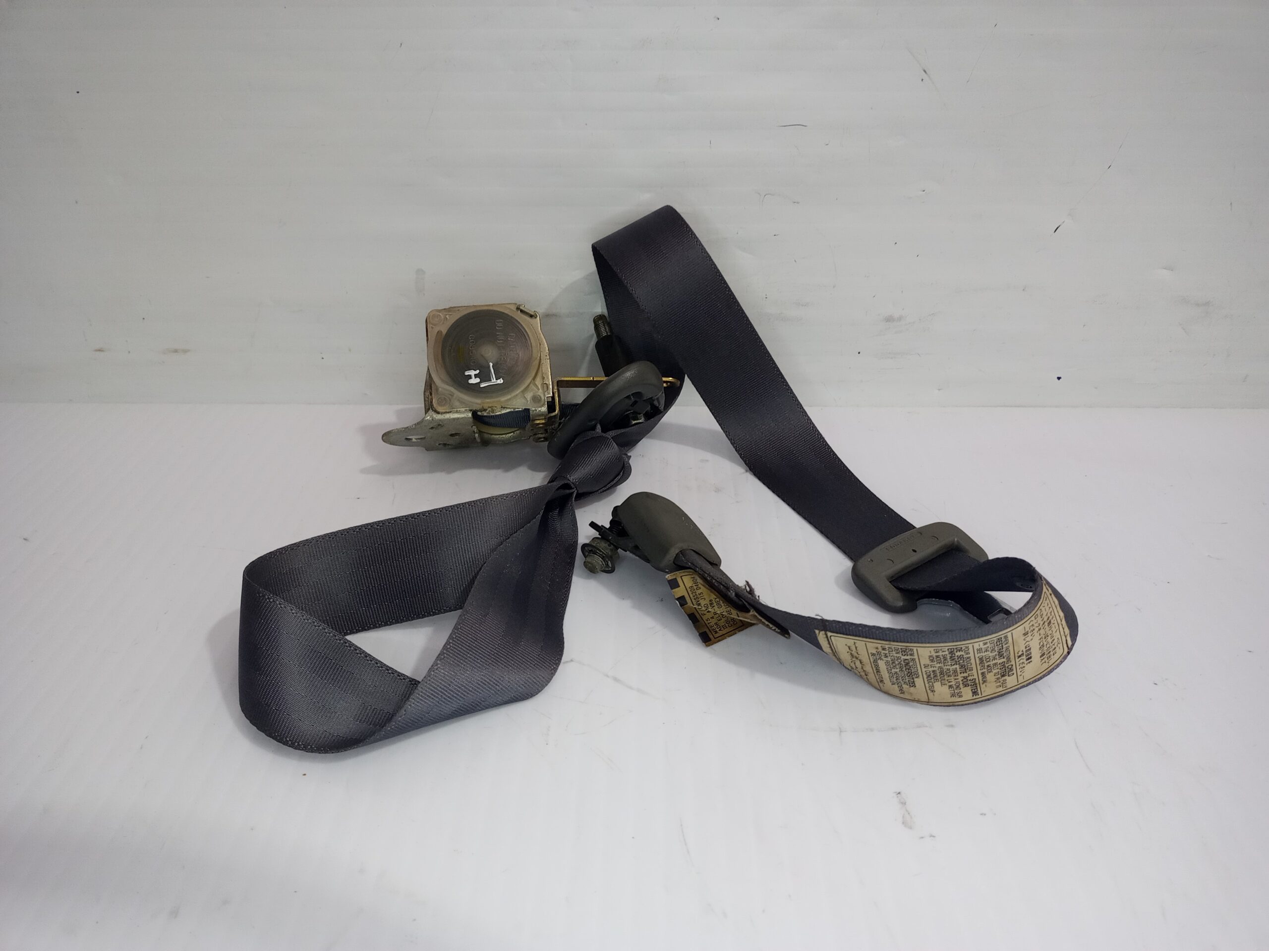 cinturon_seguridad_trasero_izquierdo_7337042140b0_toyota_rav_4_a2_2_0_luna_4x4_2003