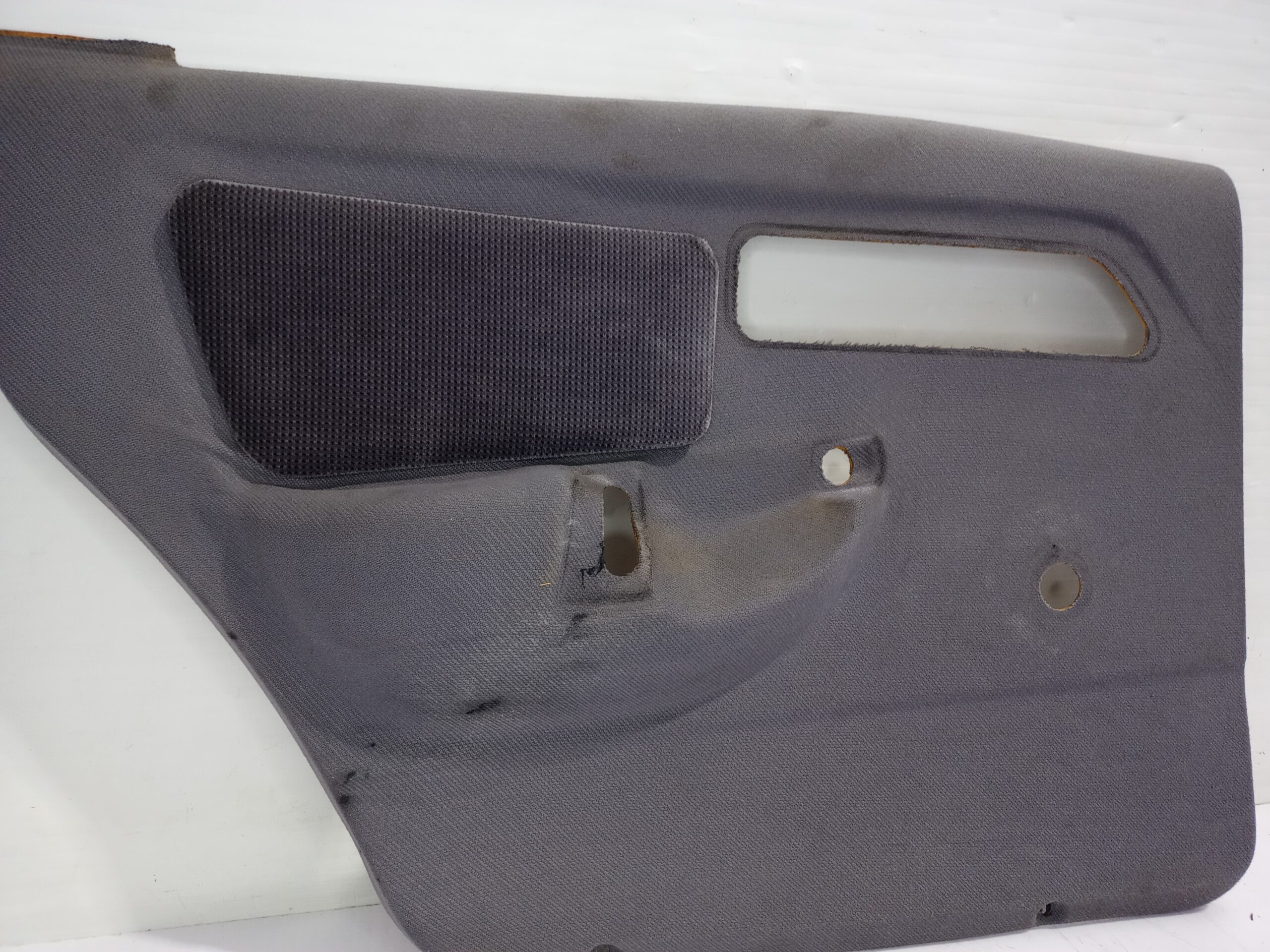 guarnecido_puerta_trasera_izquierda_1666695_ford_sierra_berlina_brillant