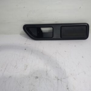 maneta_interior_trasera_izquierda_88bba22600ab_ford_sierra_berlina_brillant