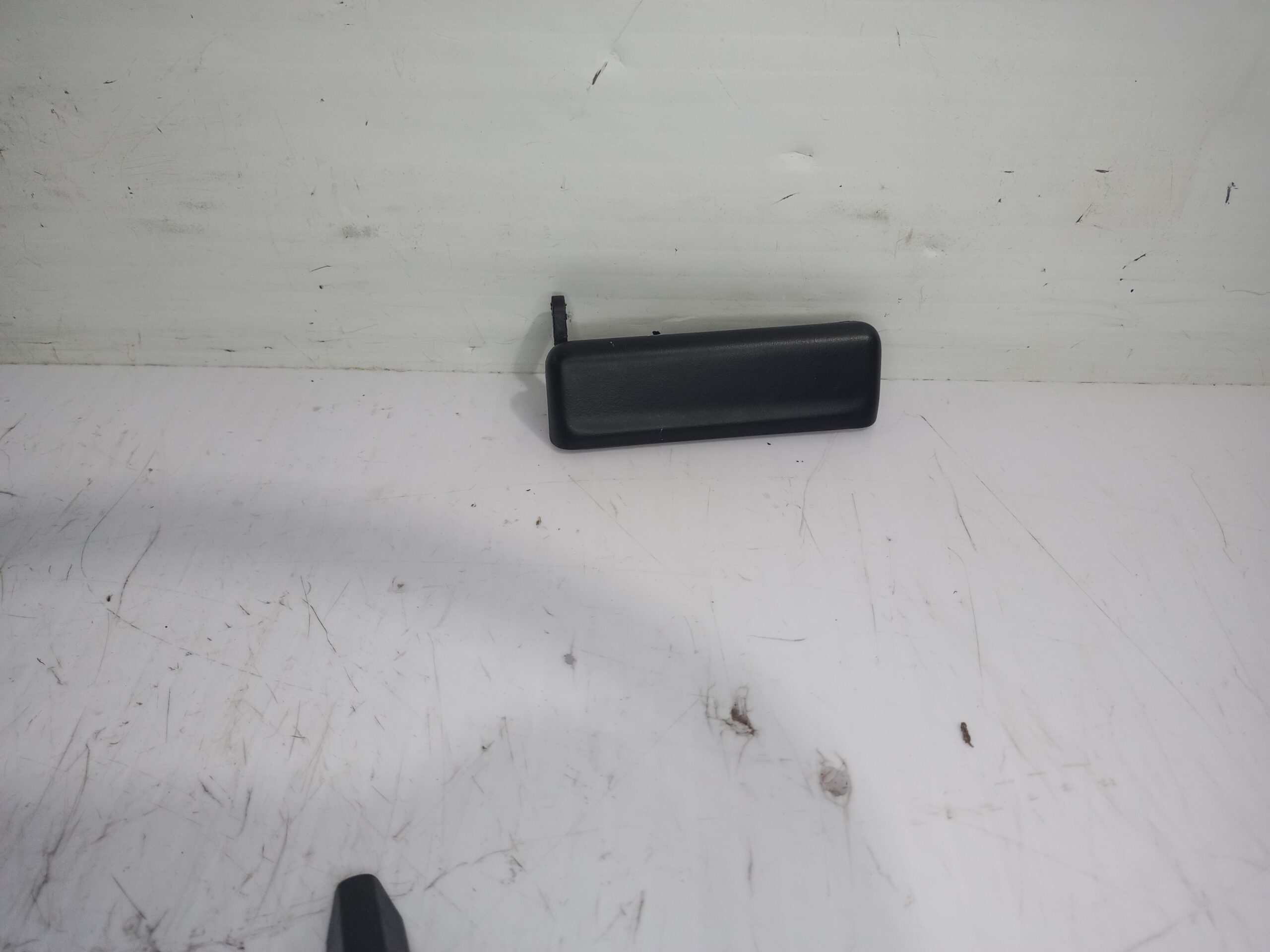 maneta_exterior_trasera_derecha_a22401_ford_sierra_berlina_brillant