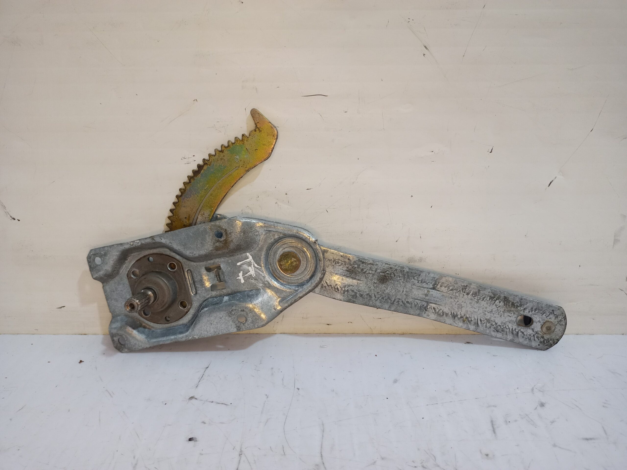 elevalunas_trasero_derecho_6098225_ford_sierra_berlina_brillant