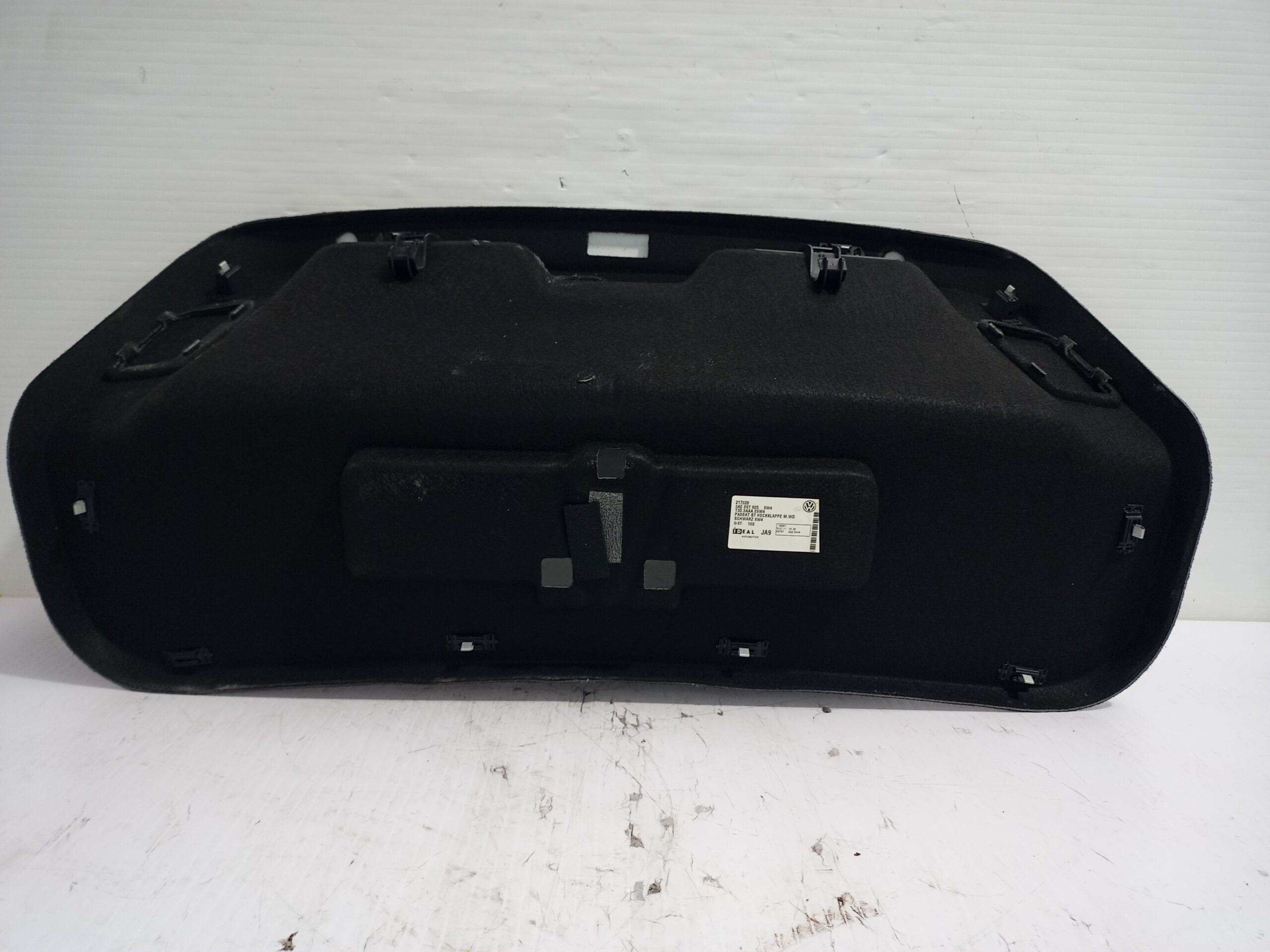 guarnecido_porton_trasero_3_867605_volkswagen_passat_lim_362_advance_bluemotion