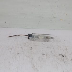 luz_interior_7l6947101a_volkswagen_passat_lim_362_advance_bluemotion