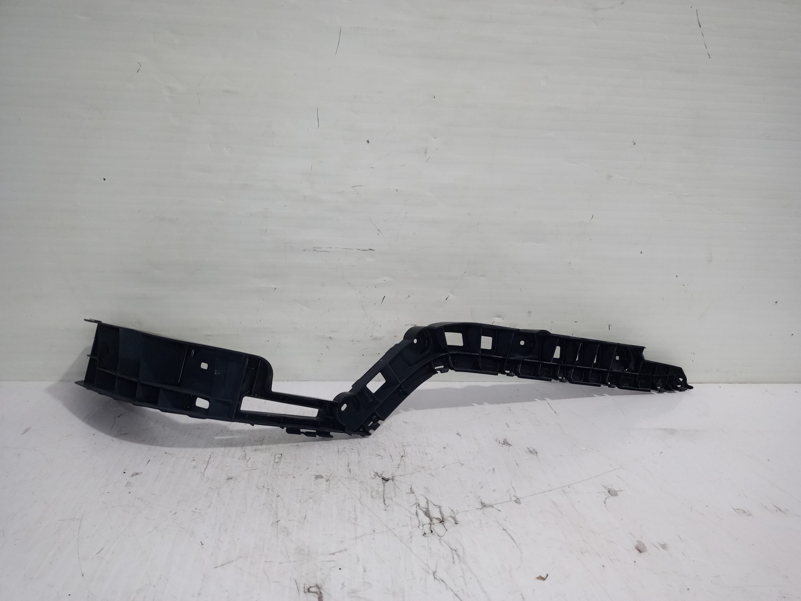 soporte_faro_izquierdo_3_807393a_volkswagen_passat_lim_362_advance_bluemotion