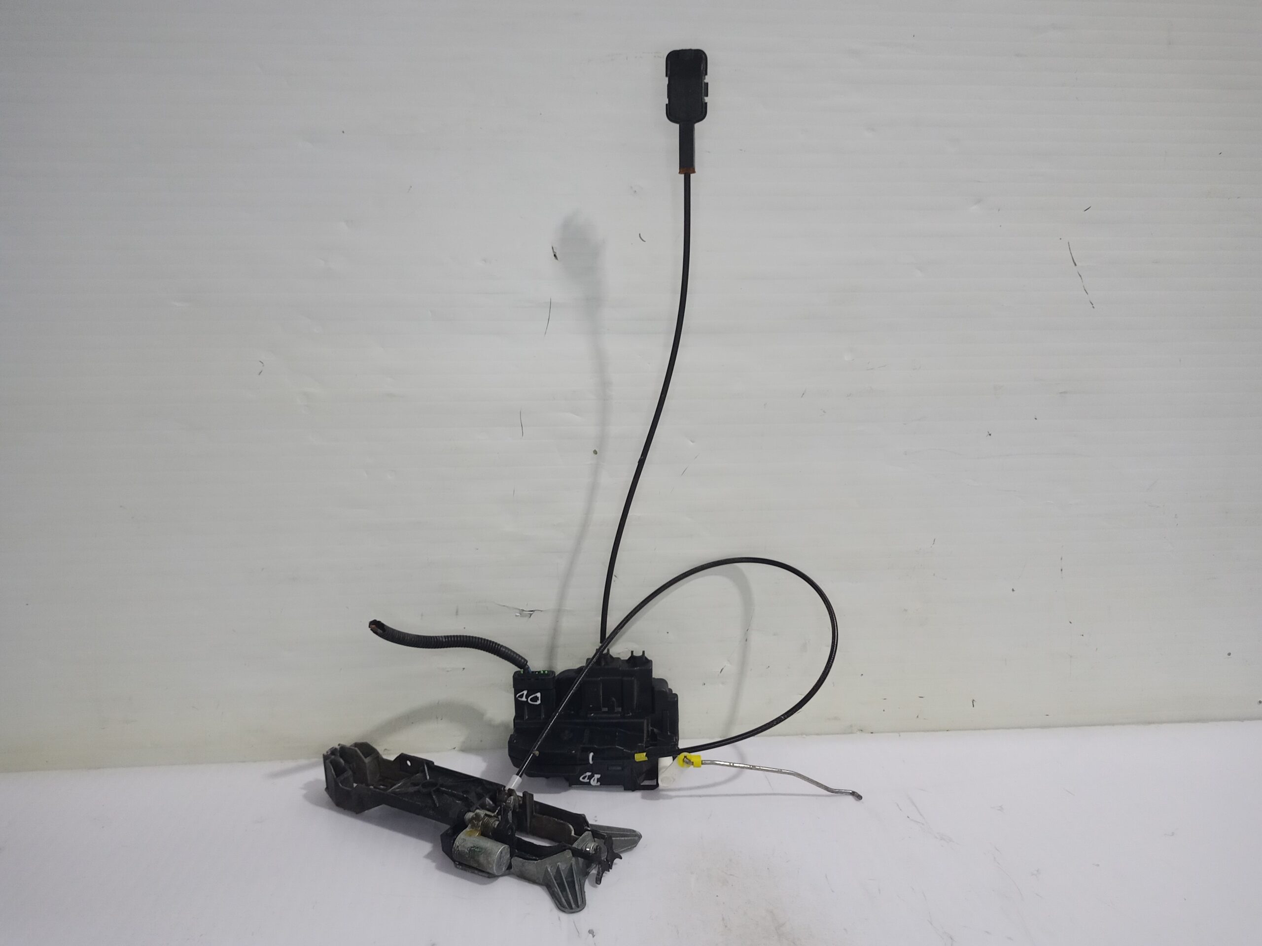 cerradura_puerta_delantera_derecha_80500ax111_nissan_micra_k12e_acenta