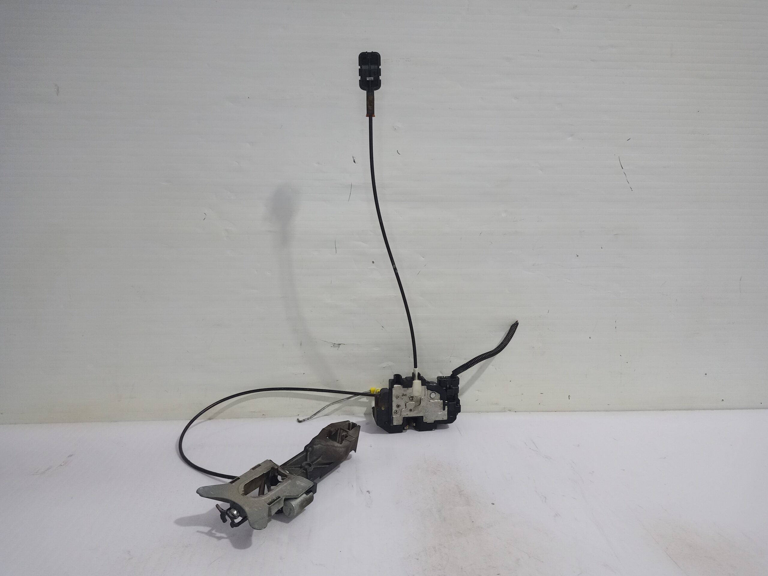 cerradura_puerta_delantera_derecha_80500ax111_nissan_micra_k12e_acenta