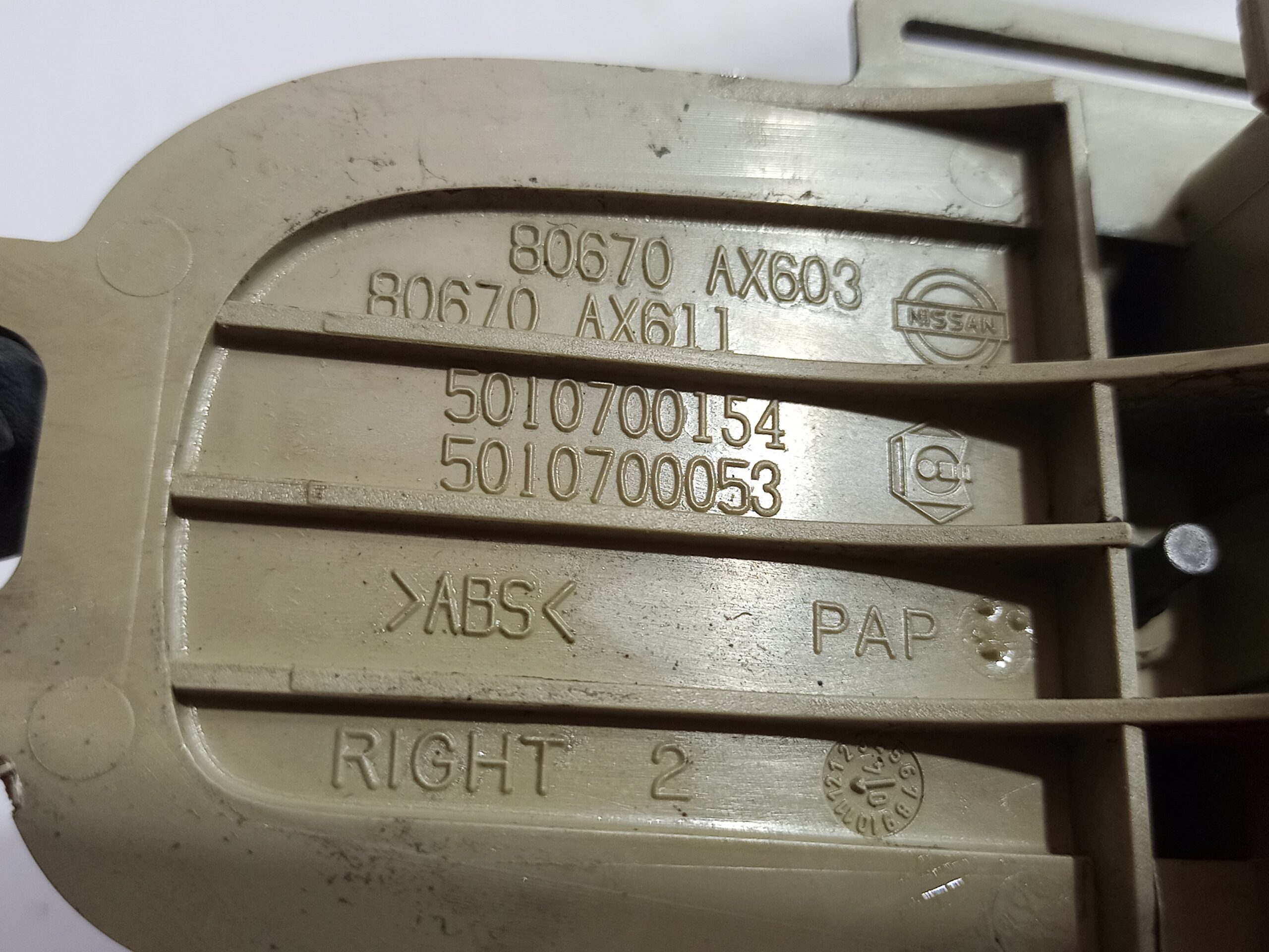 maneta_interior_delantera_derecha_5010800154_5010800053_nissan_micra_k12e_acenta