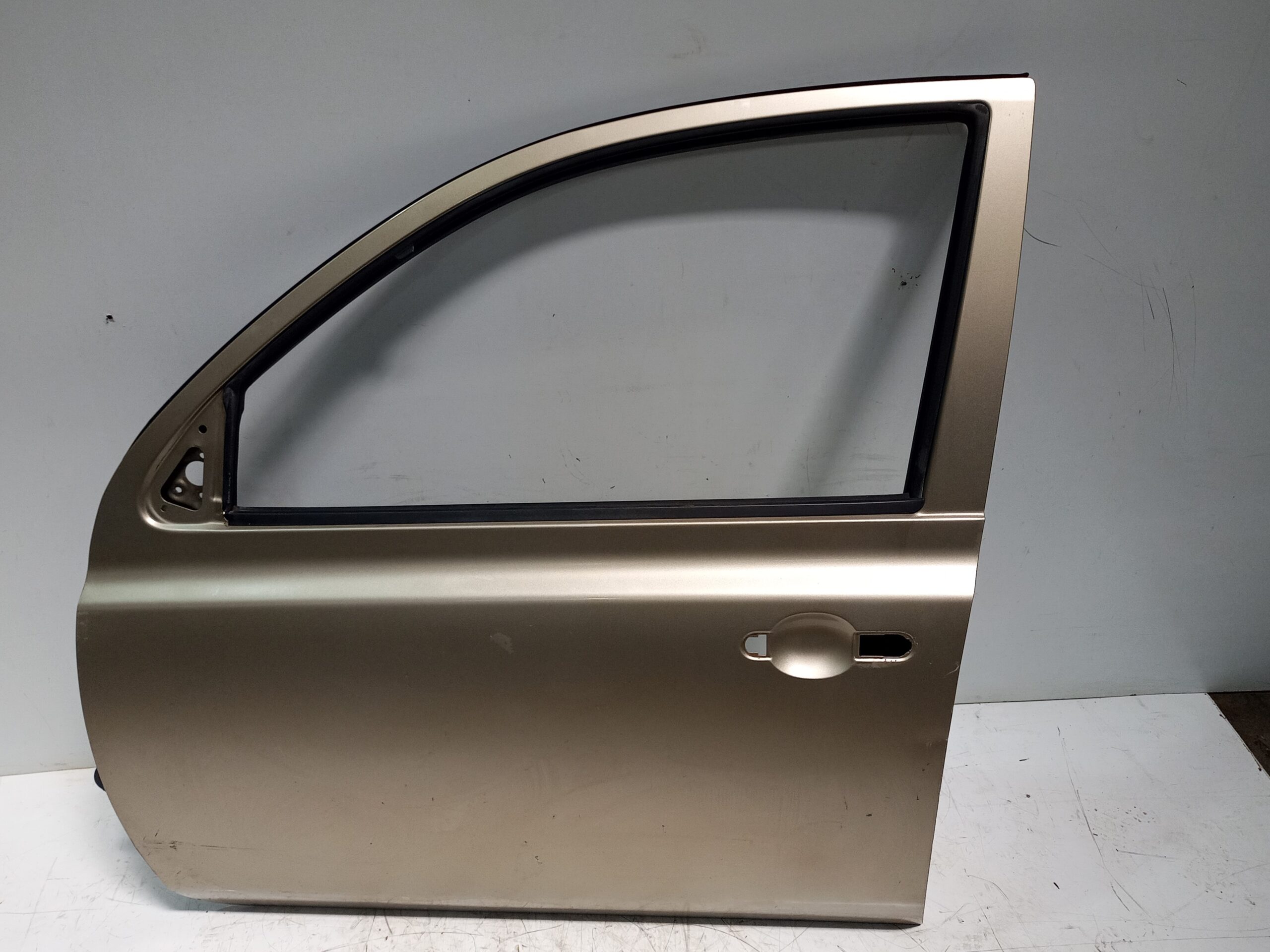 puerta_delantera_izquierda_80101ax130_nissan_micra_k12e_acenta