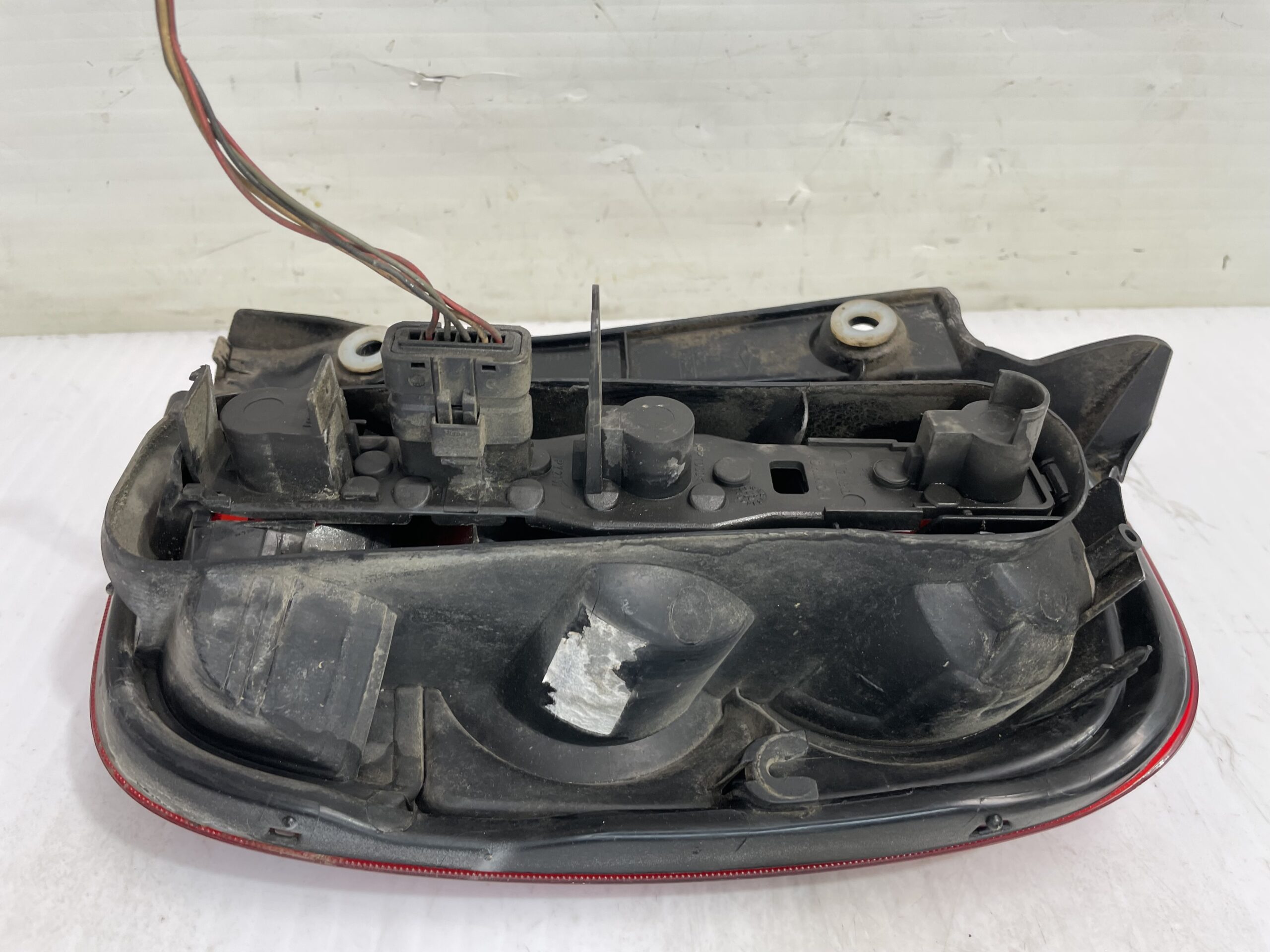 piloto_trasero_izquierdo_26559ax720_nissan_micra_k12e_acenta