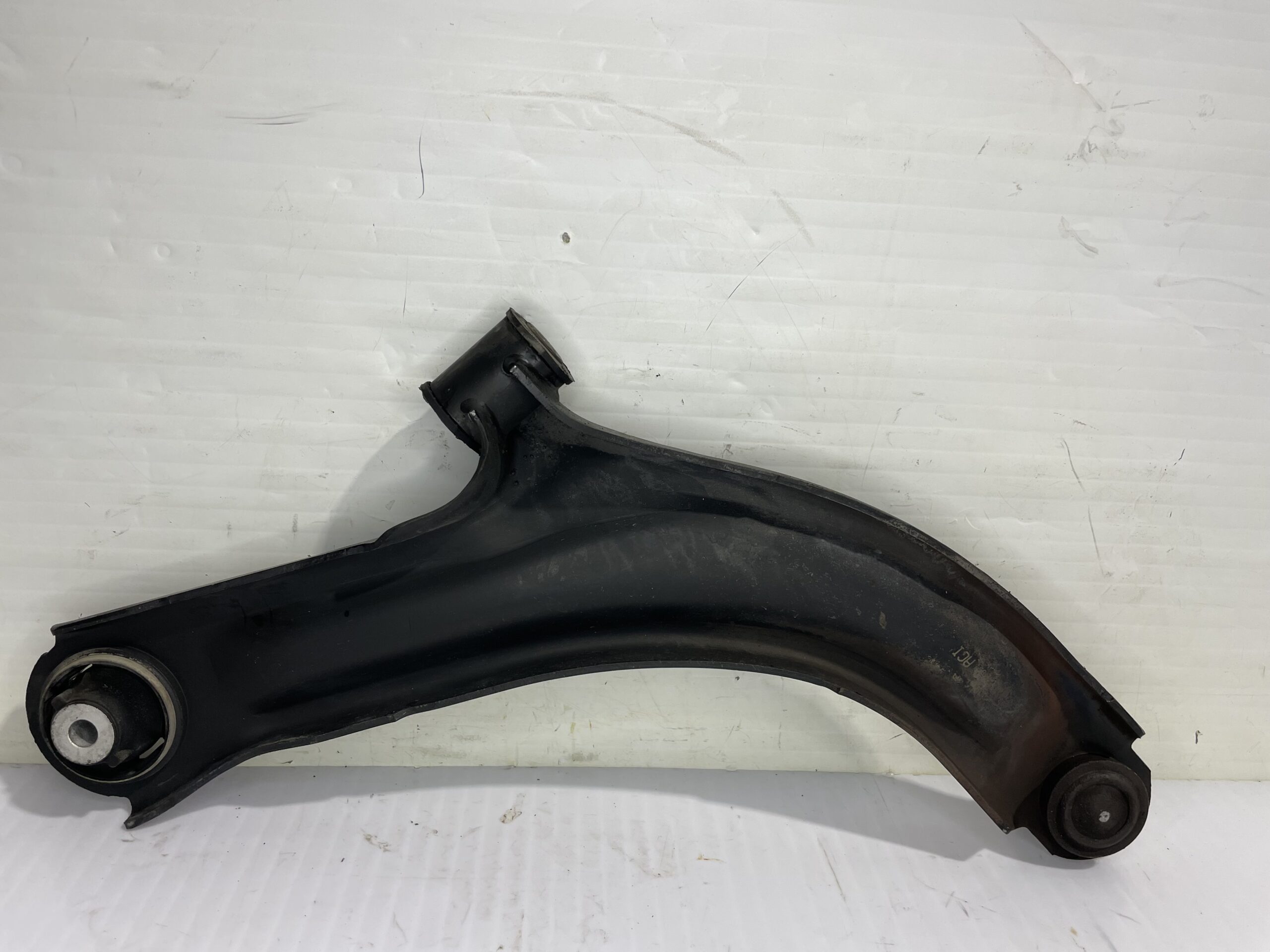 brazo_suspension_inferior_delantero_izquierdo_54501ax600_nissan_micra_k12e_acenta