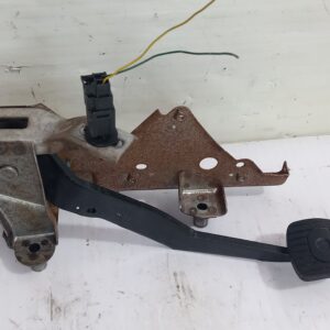 pedal_de_freno_46501ax700_nissan_micra_k12e_acenta