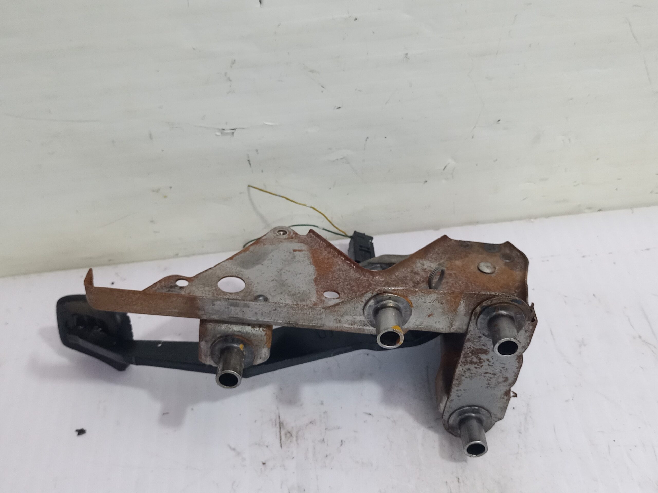 pedal_de_freno_46501ax700_nissan_micra_k12e_acenta