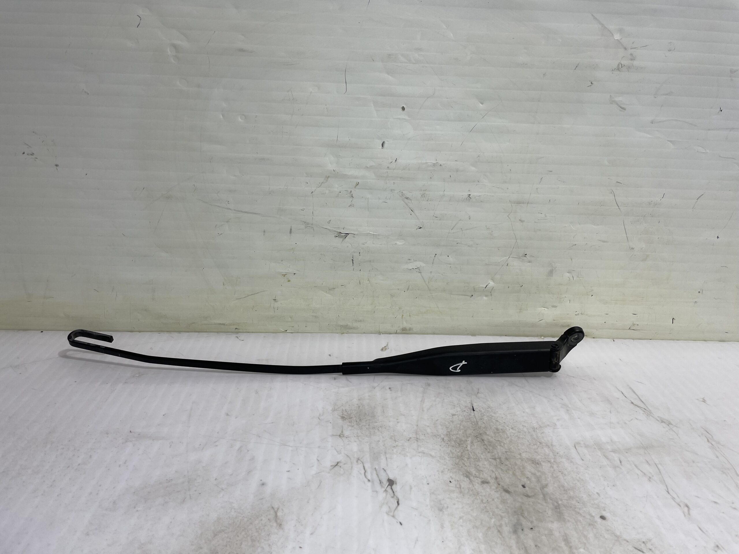 brazo_limpia_delantero_derecho_a1688200644_mercedes_benz_clase_a_w168_170_cdi_168_009