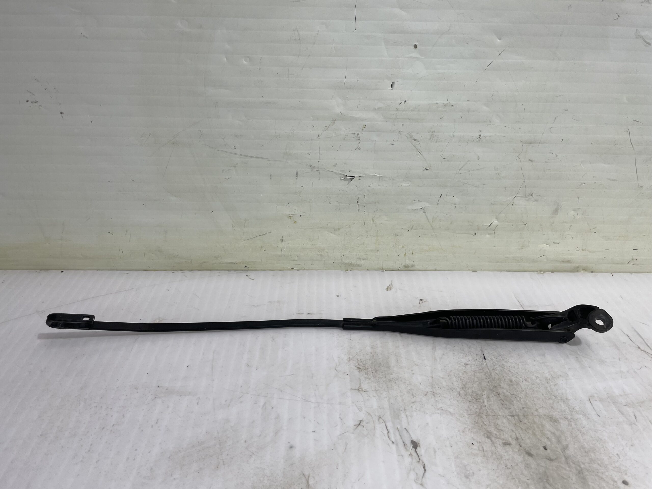 brazo_limpia_delantero_derecho_a1688200644_mercedes_benz_clase_a_w168_170_cdi_168_009